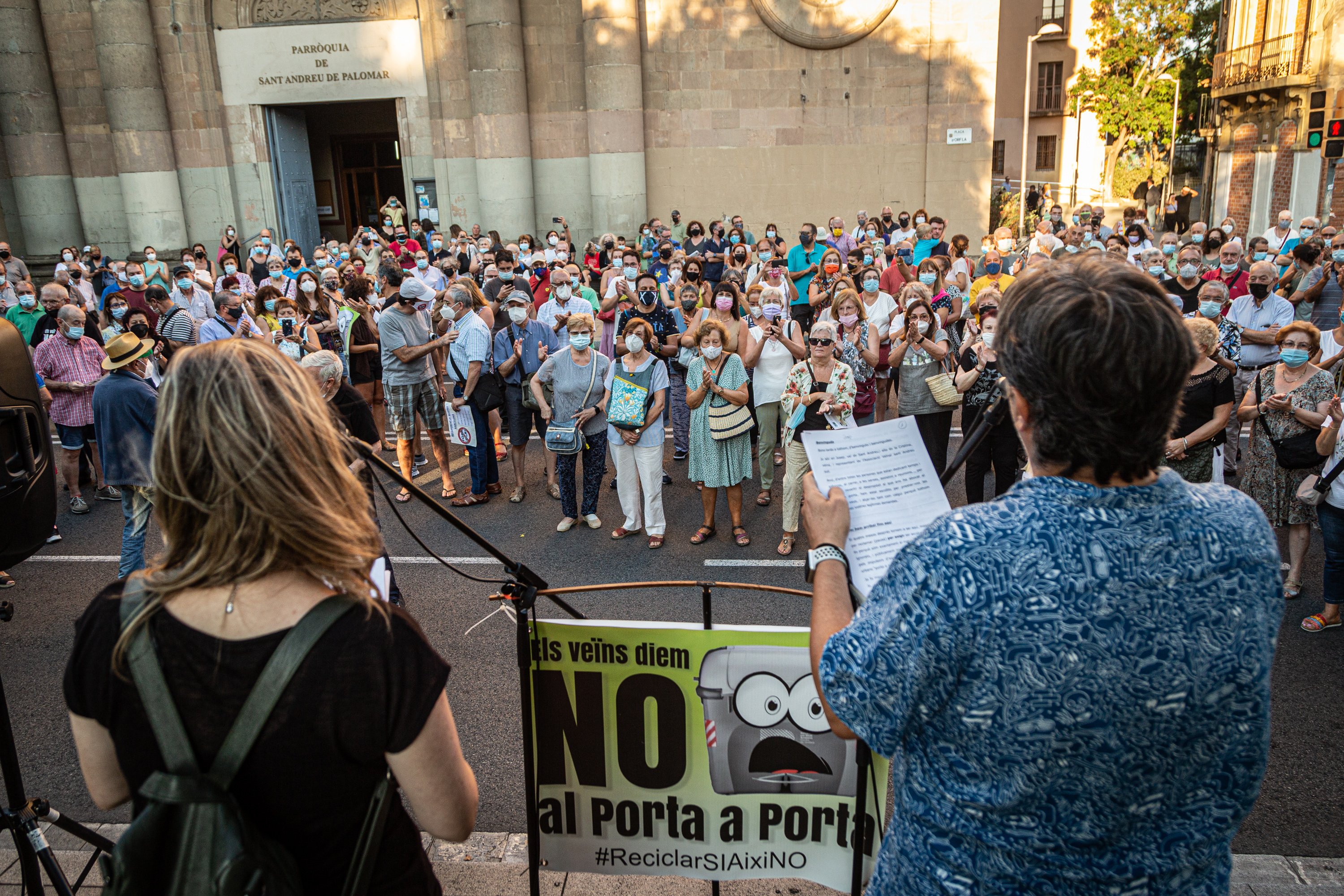 Collboni agafa a contrapeu Badia amb l’ajornament del porta a porta d’Horta