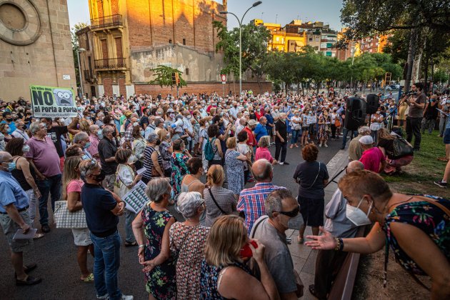 MANIFESTACIÓN PUERTA A PUERTA SANT ANDREU - Montse Giralt