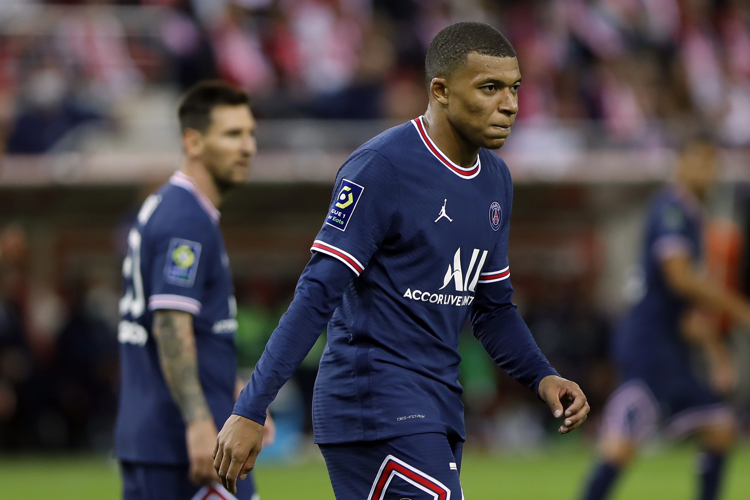 Mbappé, tocat i pràcticament enfonsat, en destapar-se el sou de Messi al PSG