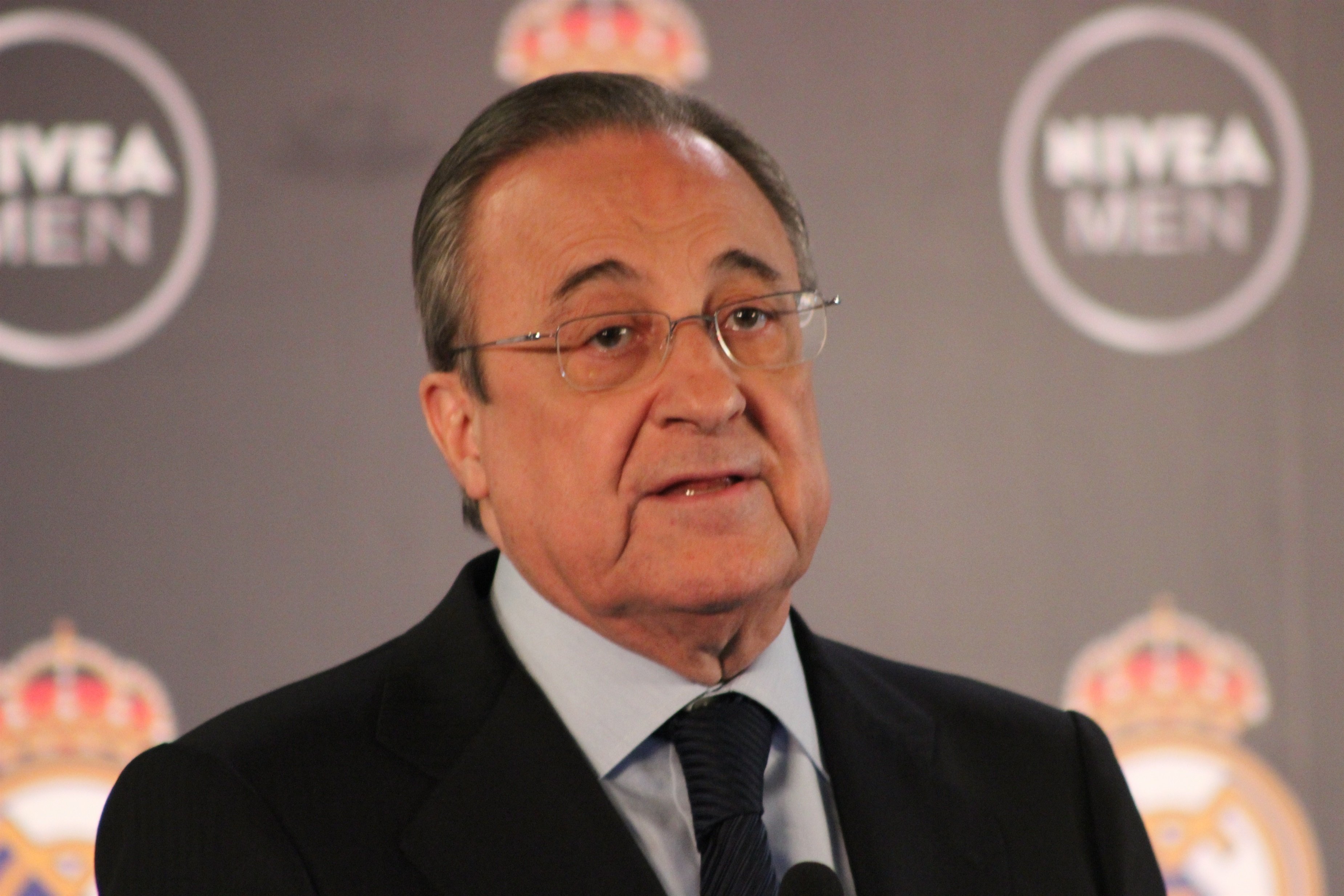 Florentino Pérez ultima una venda inesperada per al gener al Reial Madrid