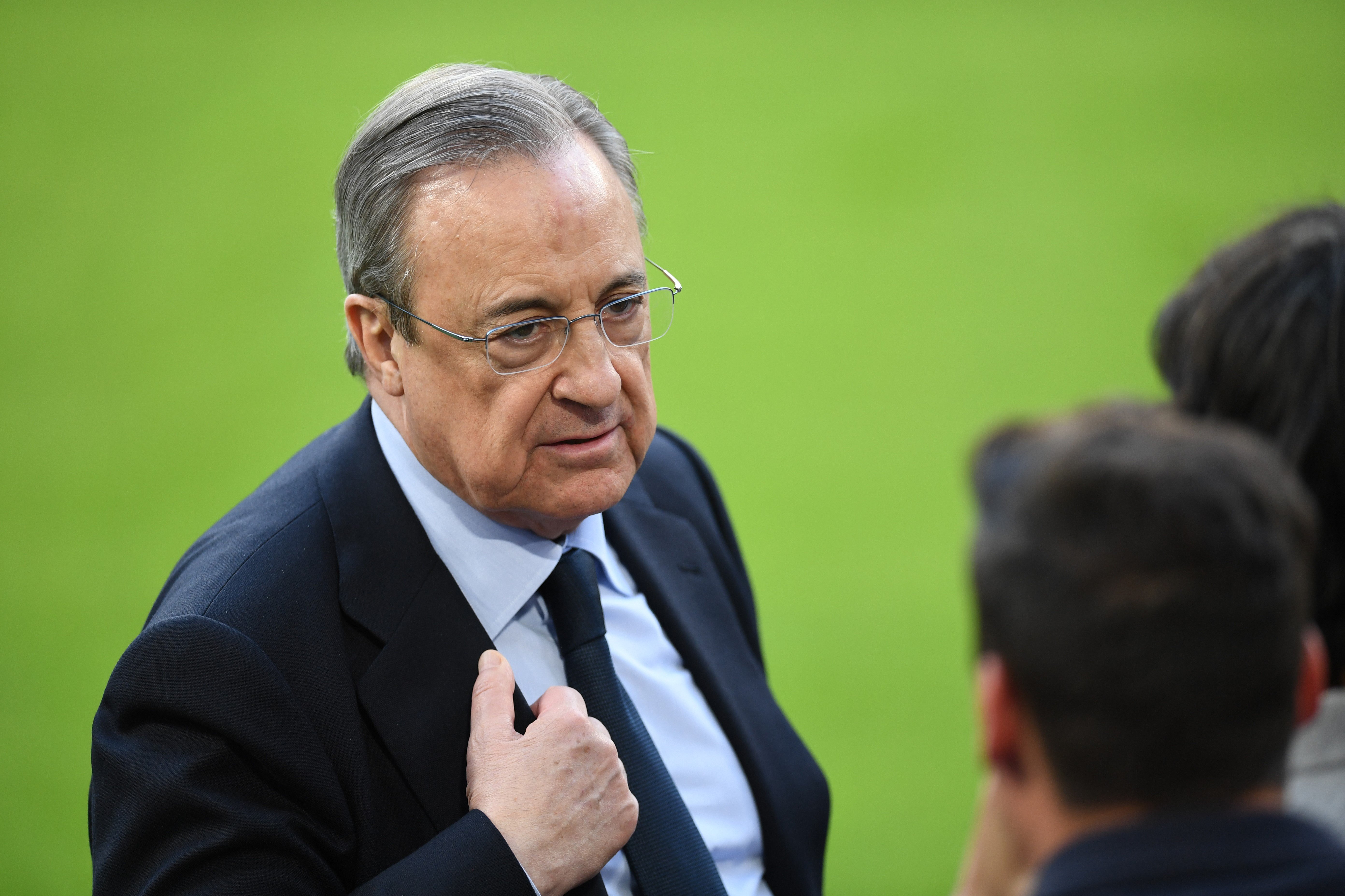 Es va equivocar traint Florentino Pérez i ara volen pagar 60 milions per asseure'l a la banqueta