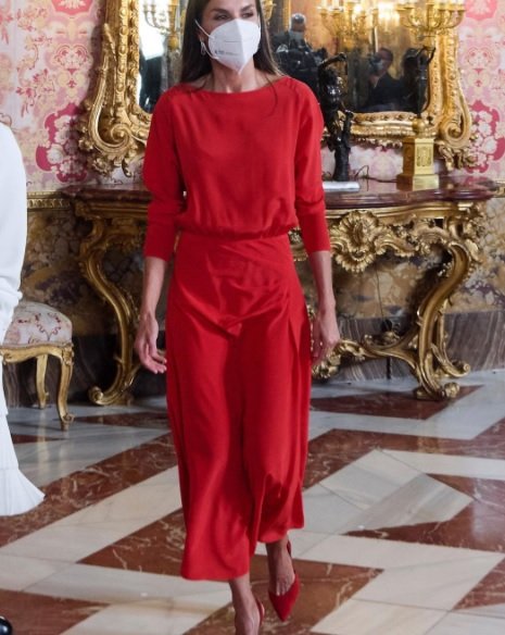 letizia ortiz vestit vermell instagram