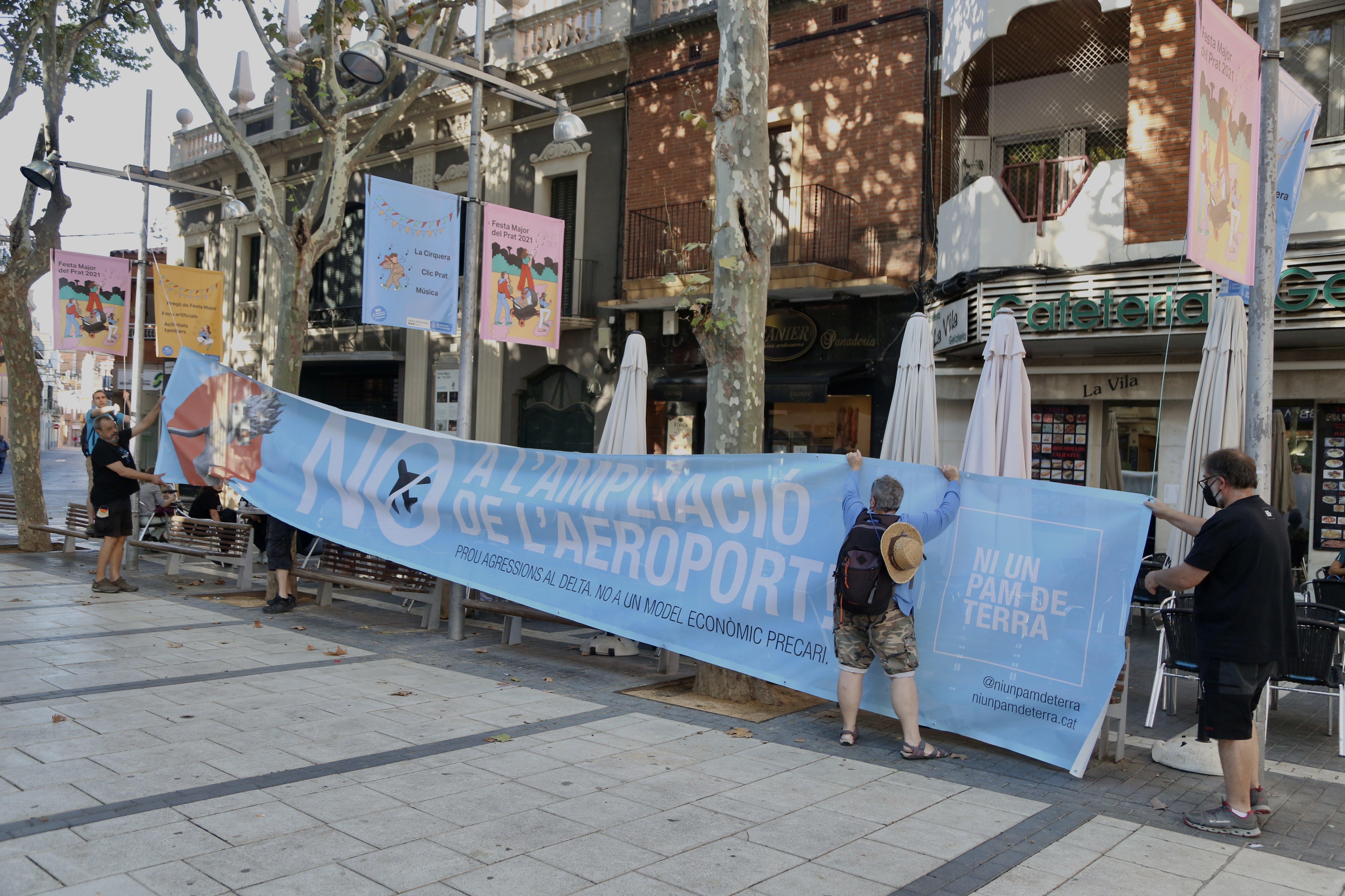 manifestació aeroport prat Montse Giralt