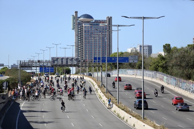 Manifestación Prat contra aeroport 4 : Montse Giralt