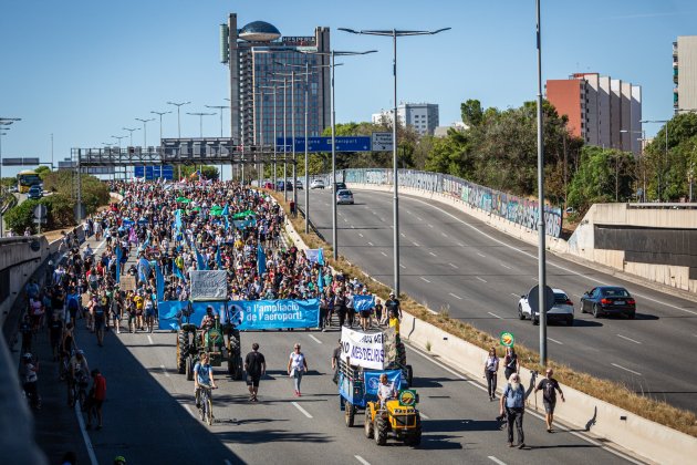 Manifestación Prat contra aeropuerto Prat 13 : Montse Giralt