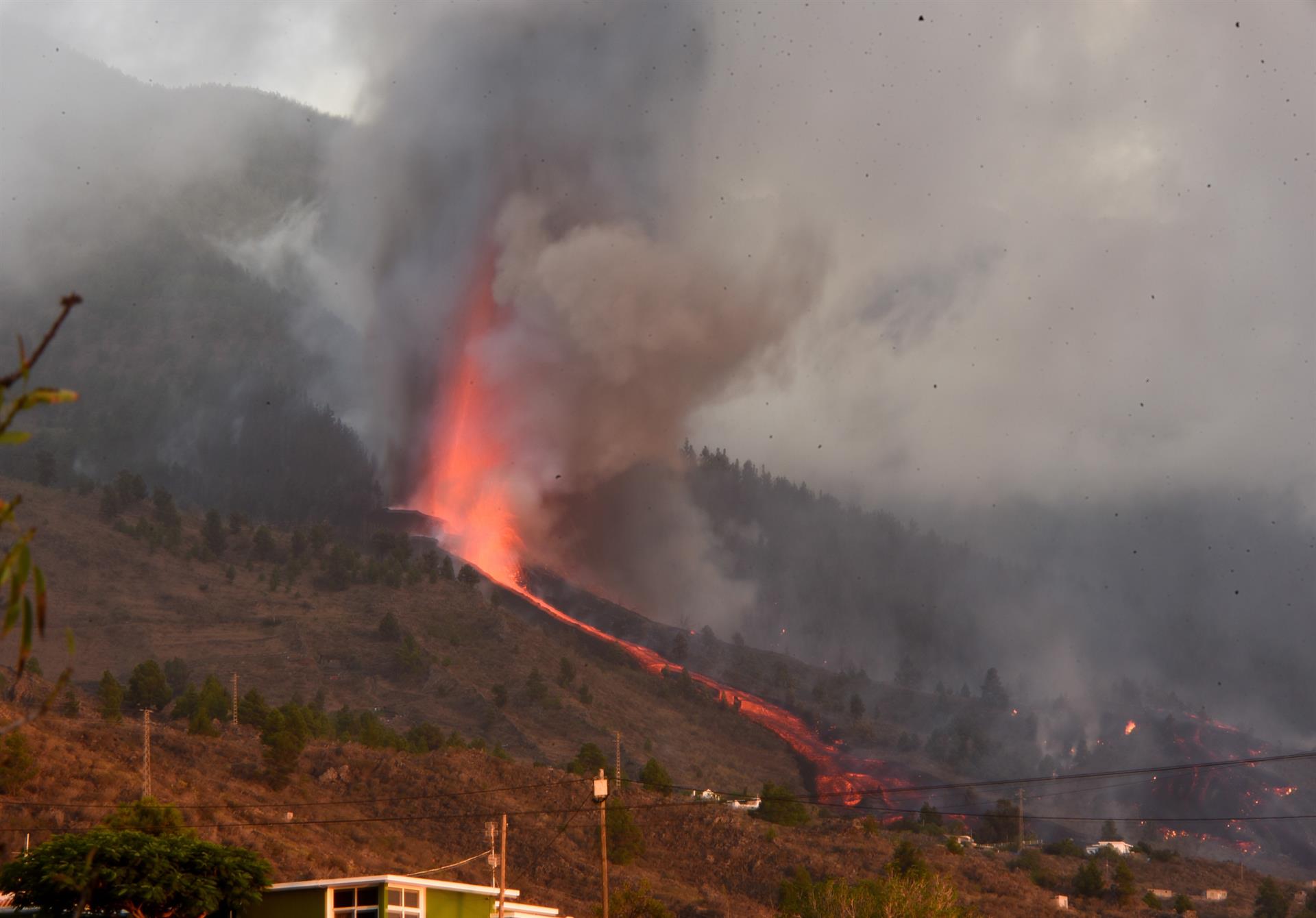 rupción volcánica en la Cumbre Vieja de La Palma / EFE