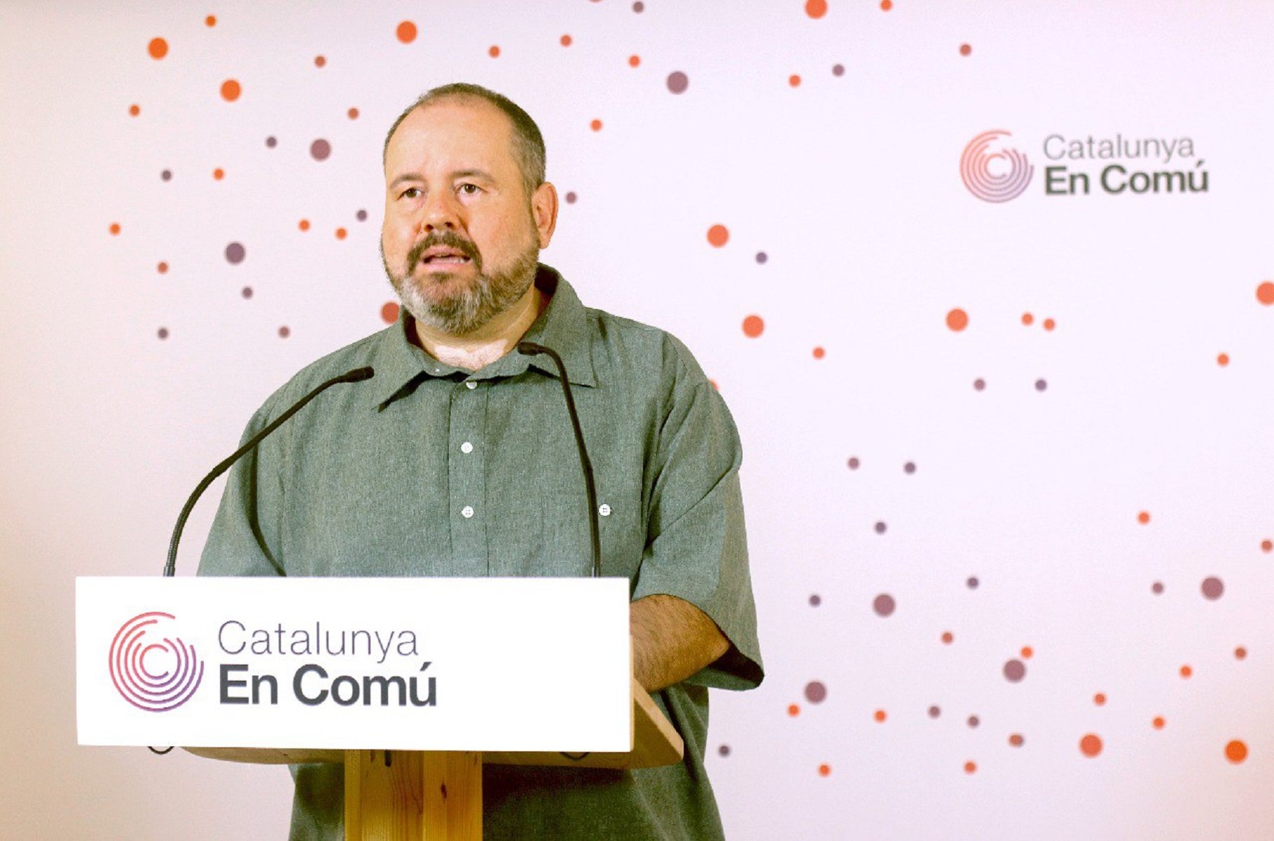Los comuns: el diálogo beneficiará a Puigdemont "aunque lo quiera dinamitar"