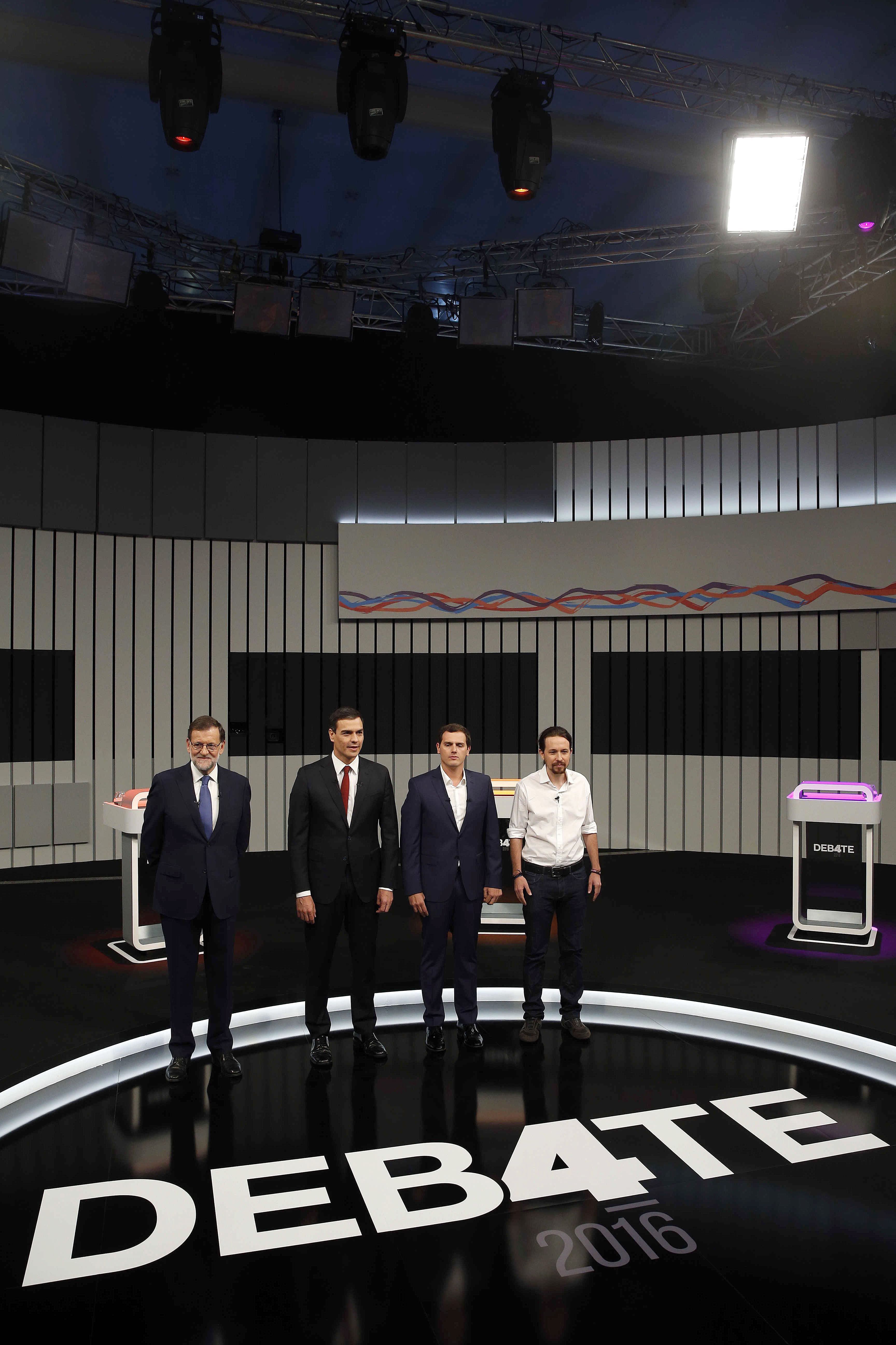 Rajoy aguanta el asedio en un debate con Catalunya ausente