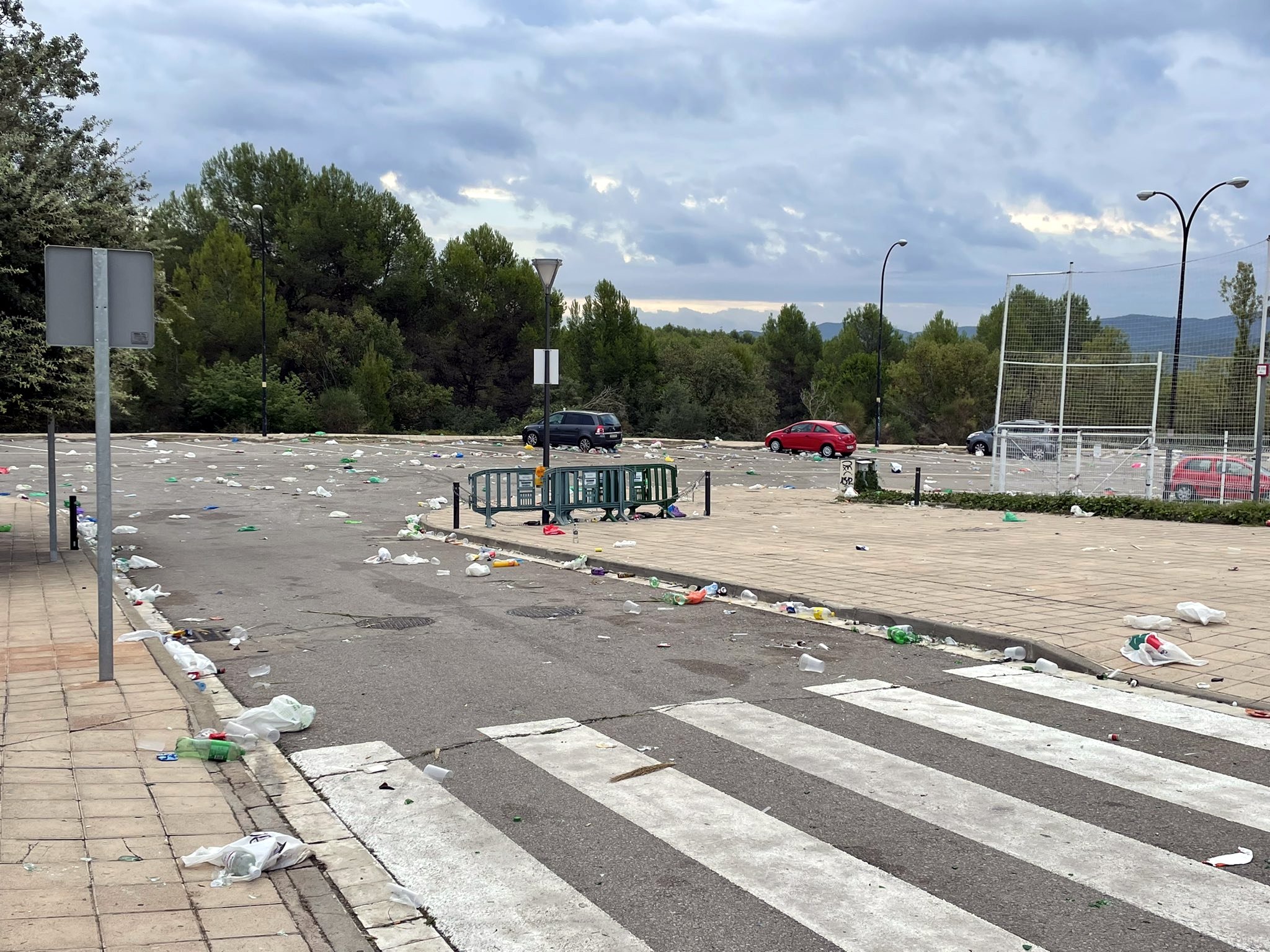 La UAB cifra en 50.000 euros los daños ocasionados durante el macrobotellón