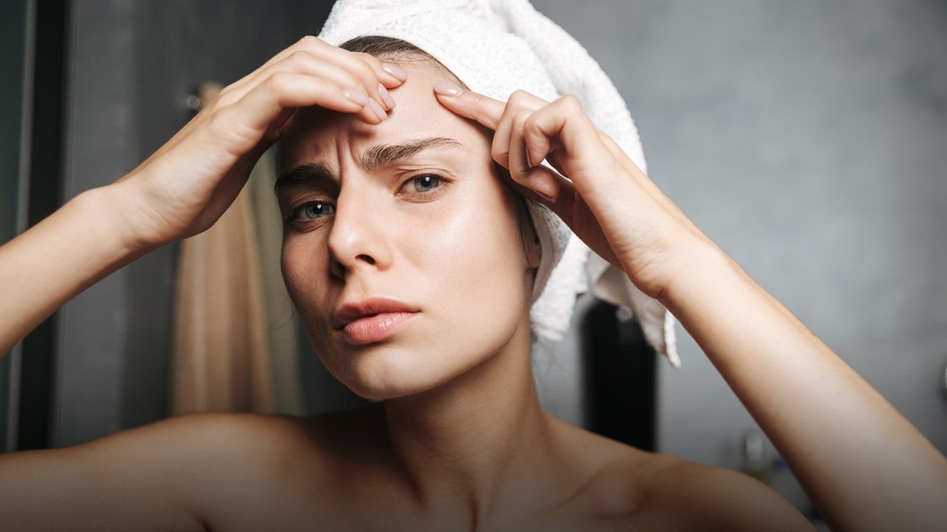 Isdin tiene un corrector de granos faciales que disimula rápidamente el volumen: rebajado en Amazon