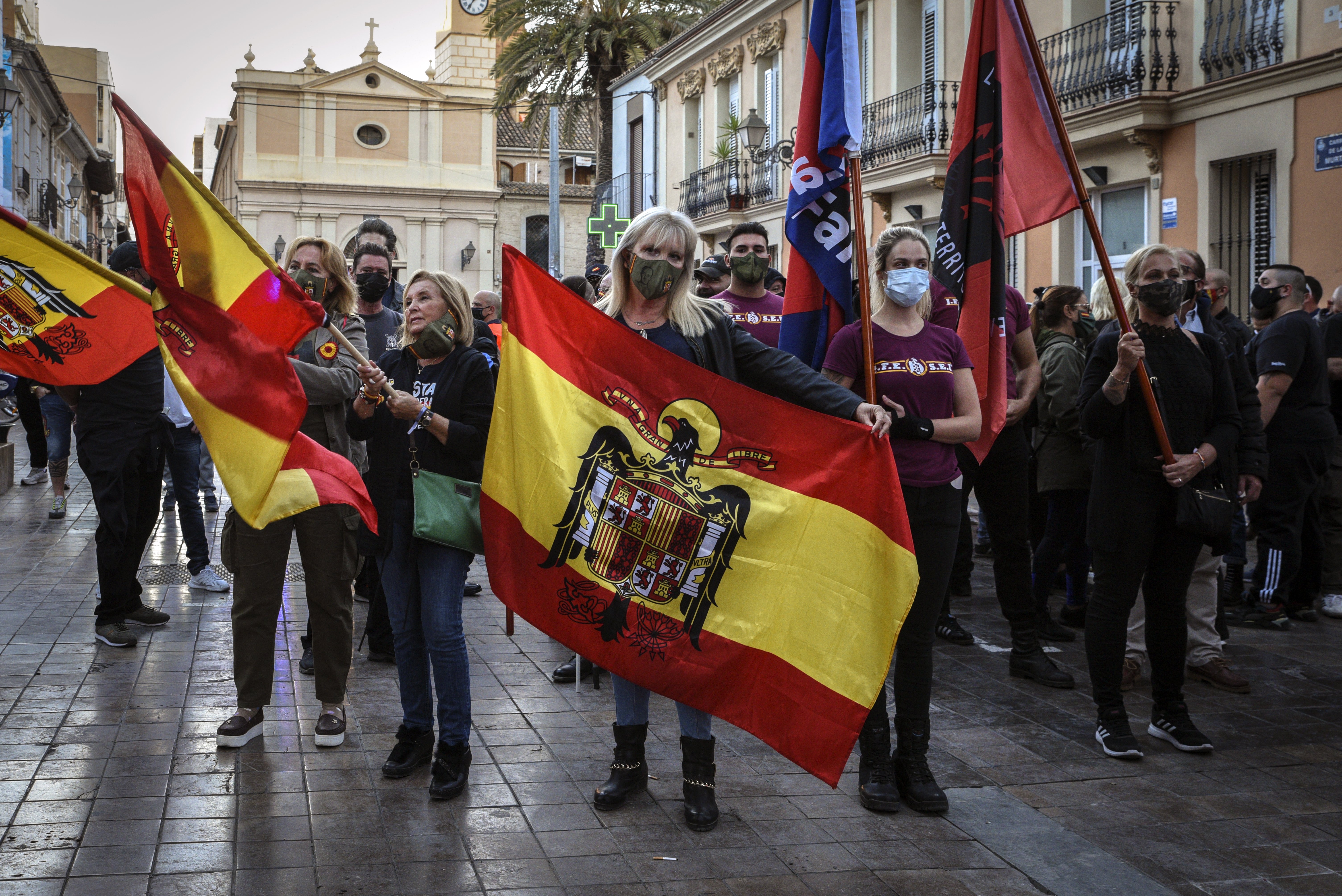 España 2000 va enviar nazis a la manifestació de Chueca des de València