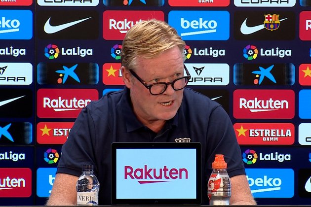 Ronald Koeman gafas Barca rueda prensa FC Barcelona