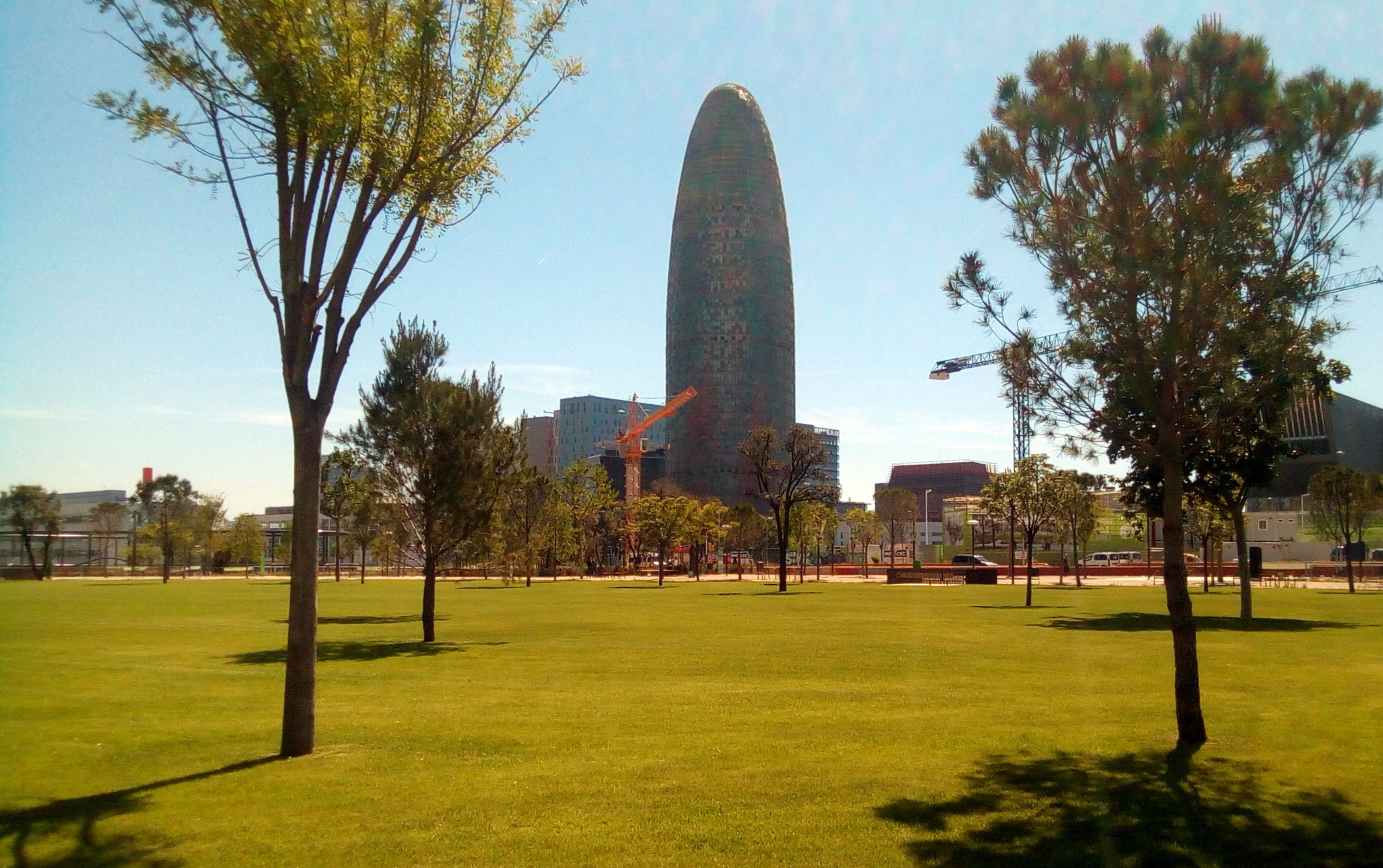 Les set vides de les Glòries, la plaça central que mai va ser