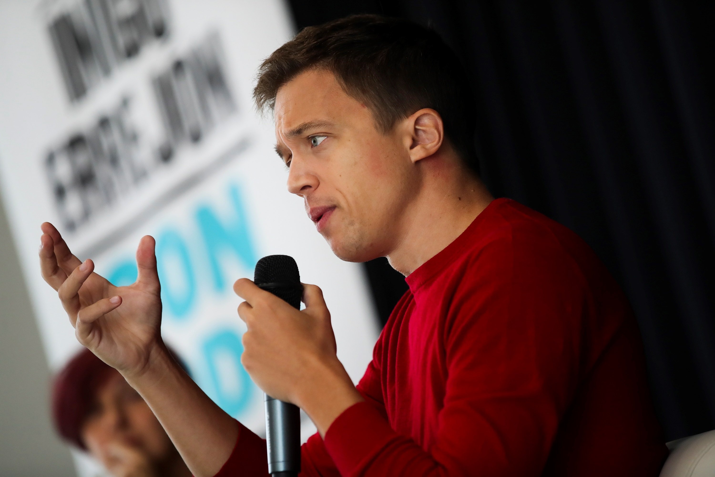 Íñigo Errejón passa comptes a Pablo Iglesias: un cabdill amb la seva cort