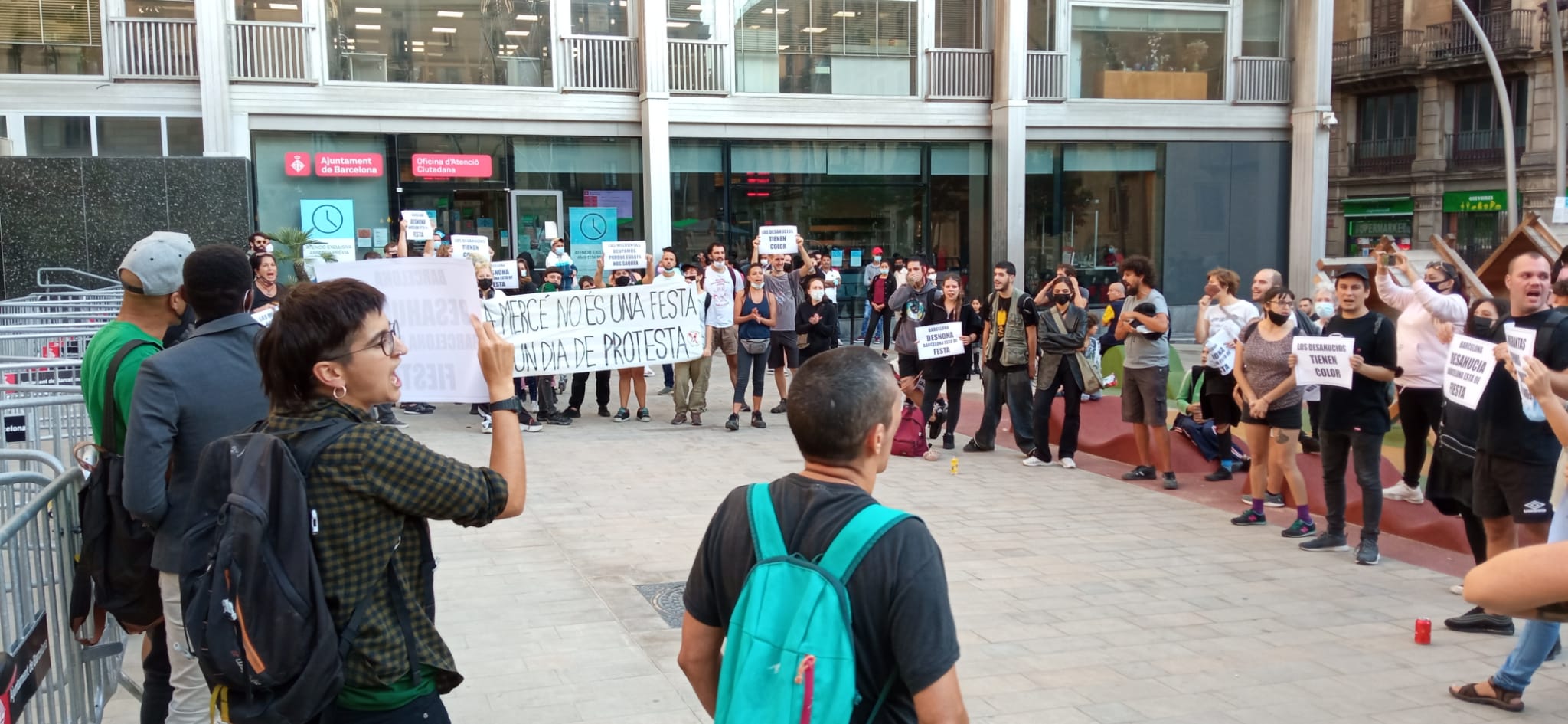 plaza sant miquet manifestación atuntamiento barcelona pregon mercè / Jordi Palmer