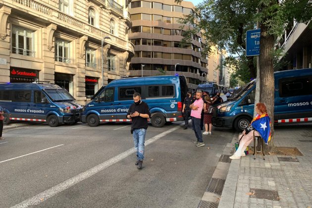 consulado blindado puigdemont marco gonzalez