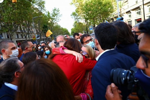 concentracion puigdemont consulado italiano manifestacion foto eva parey (3)