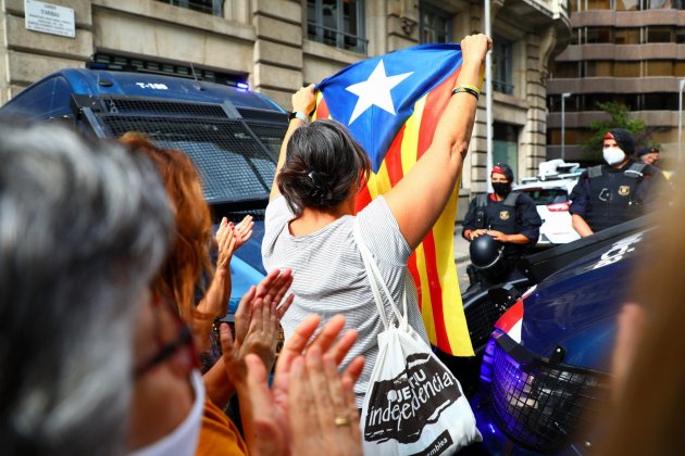 mani detención Puigdemont Eva Parey