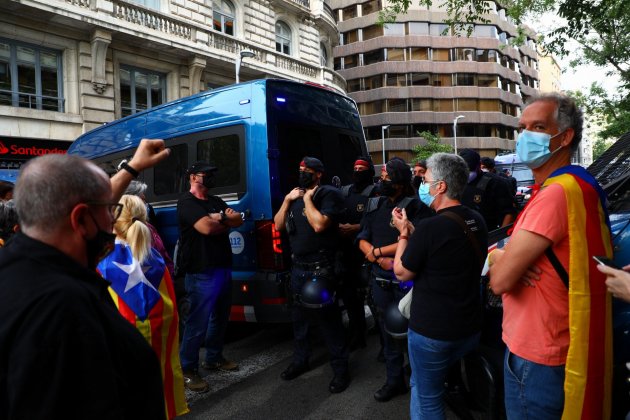 mande detención Puigdemont Mossos / Eva Parey