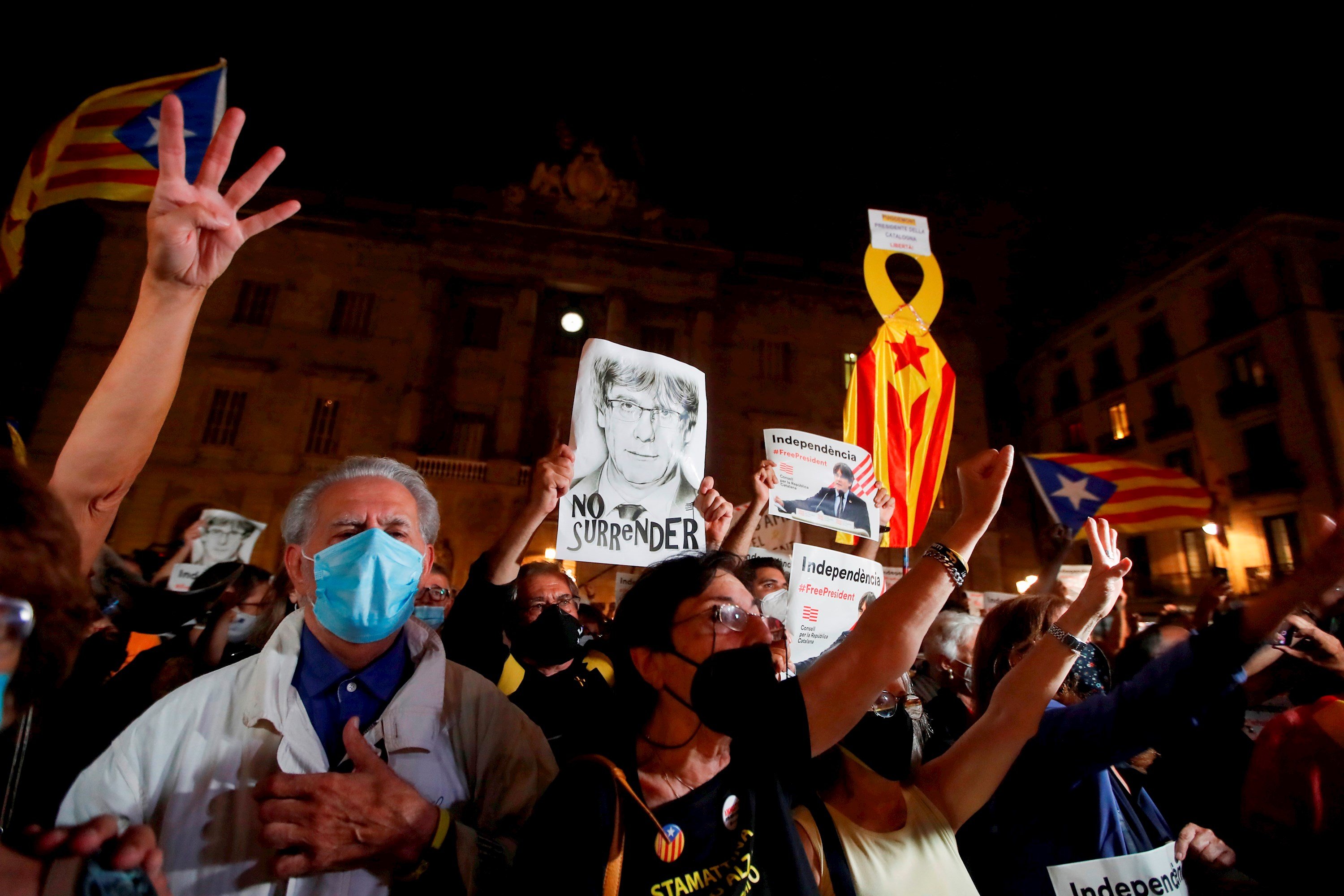 Manifestación Puigdemont plaça San Jaume EFE