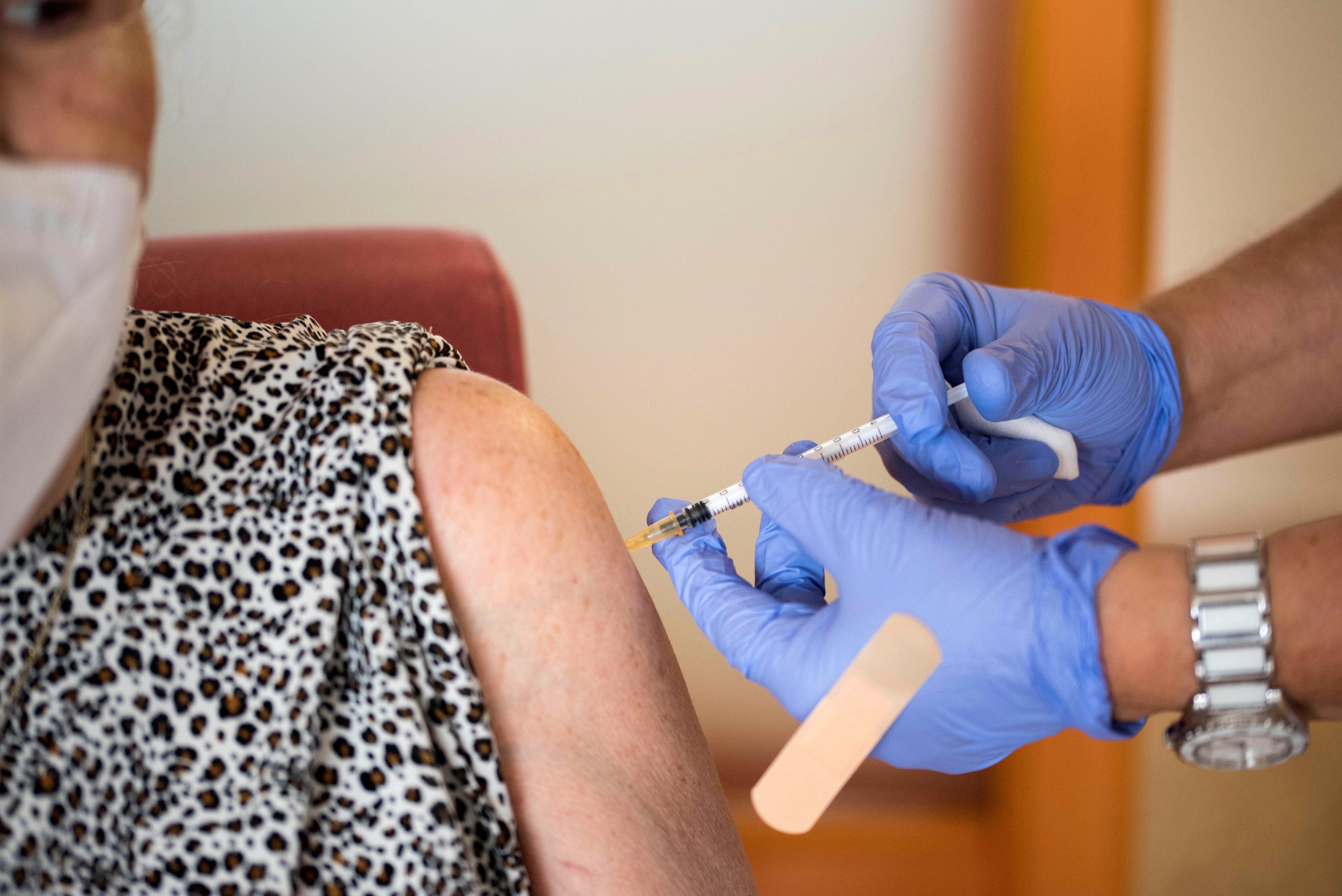 Más de 5 millones de catalanes han recibido una segunda dosis de la vacuna