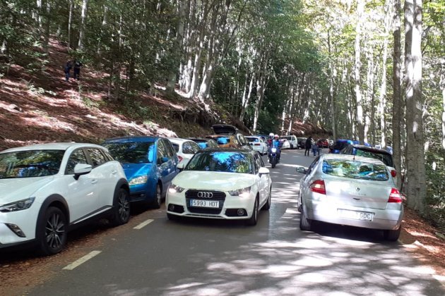 COCHES DE BUSCADORES DE SETAS EN EL MONTSENY