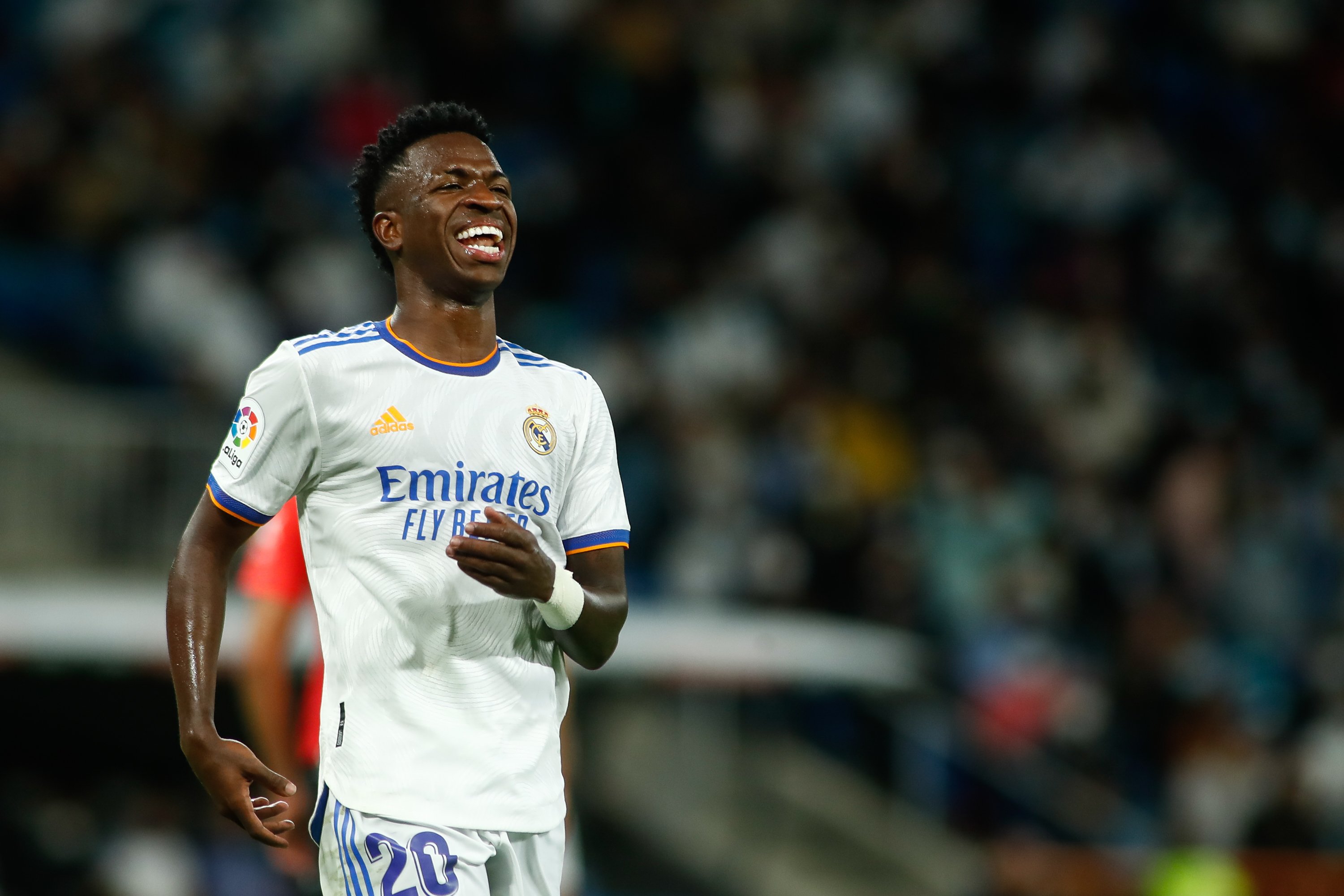 Vinícius paraliza la renovación por un mosqueo con Florentino Pérez al enterarse de un acuerdo cerrado