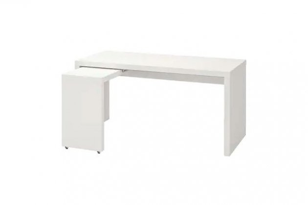 Escriptori amb tauler extraïble de Ikea2