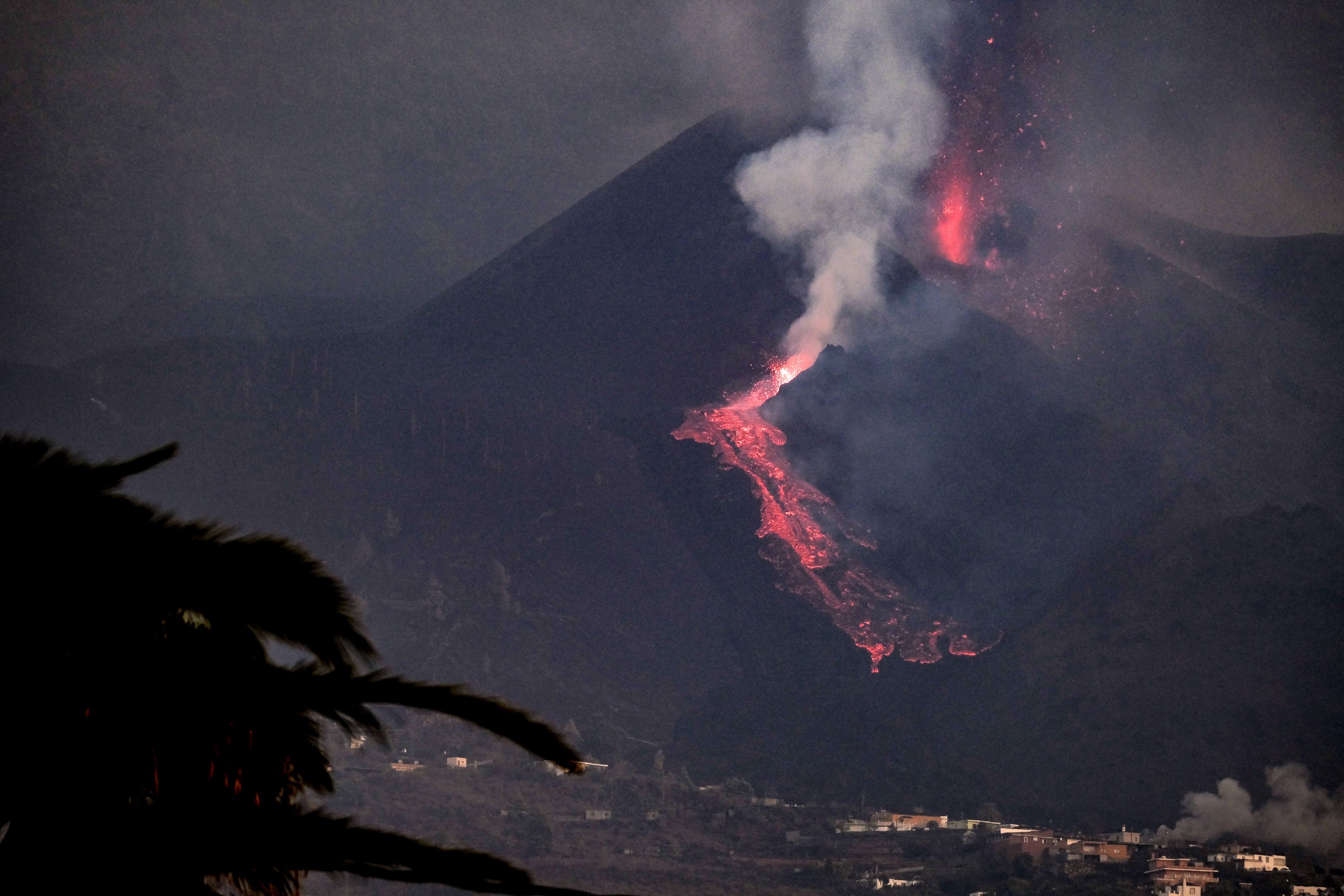 La lava s'aproxima al mar: està a 300 metres