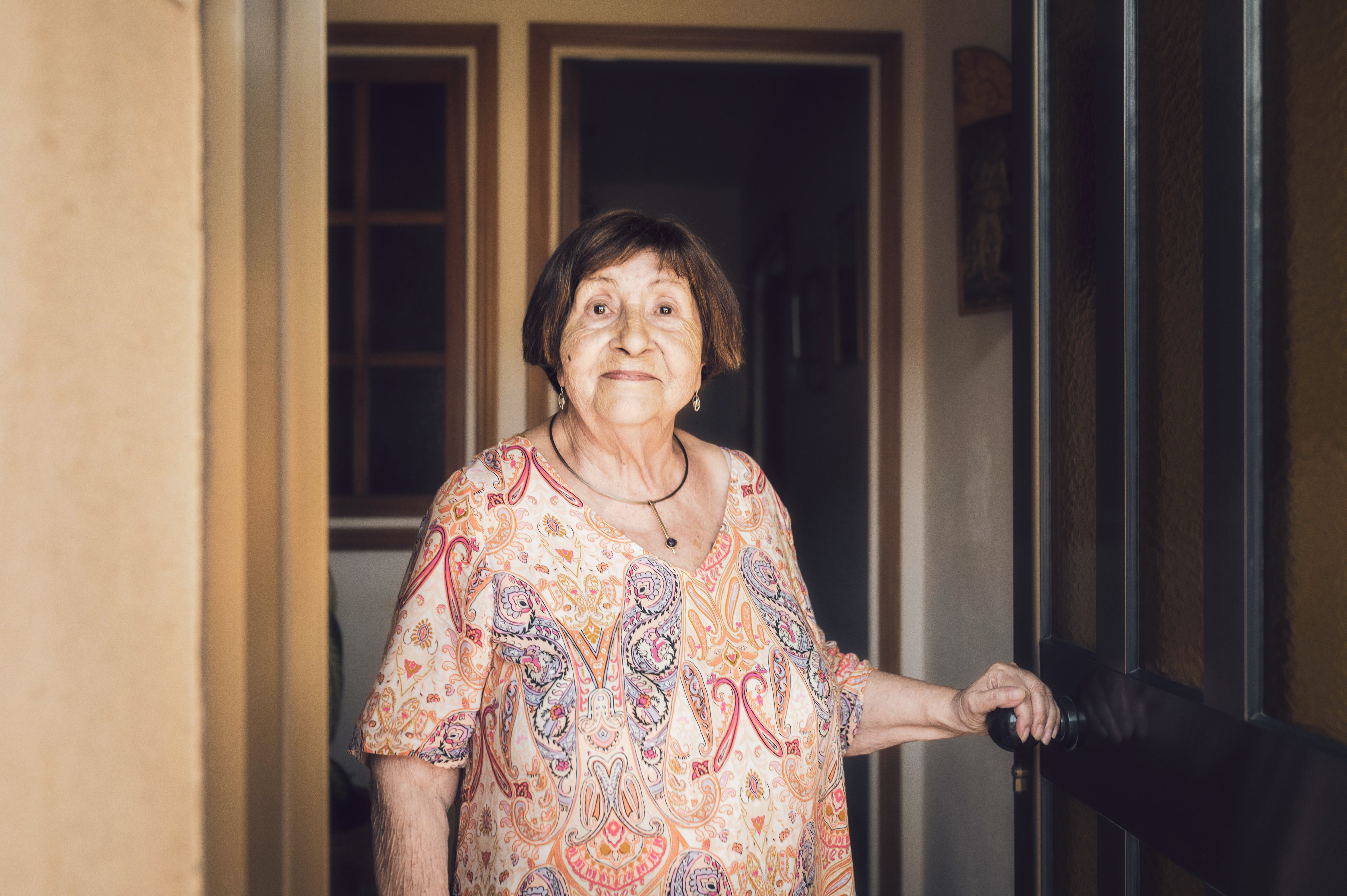 'Truca a la porta', la campanya contra la solitud en persones grans