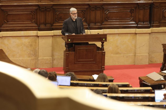 Portavoz de la CUP, Carles Riera en el ple del Parlament, politica general, respuesta a Aragonès - Sergi Alcàzar