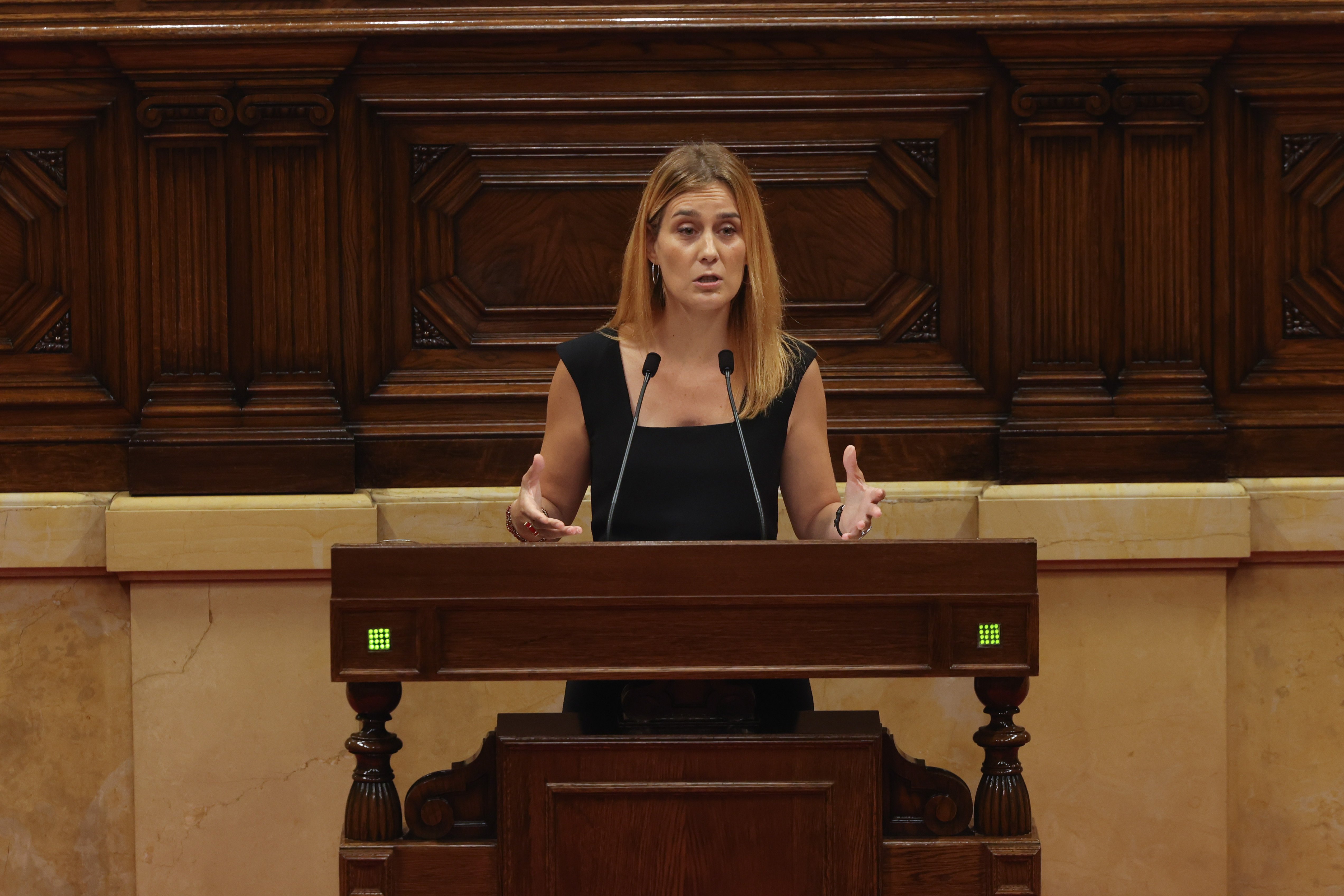 Albiach: "Pueden estirar el Govern como un chicle, pero no están a la altura"