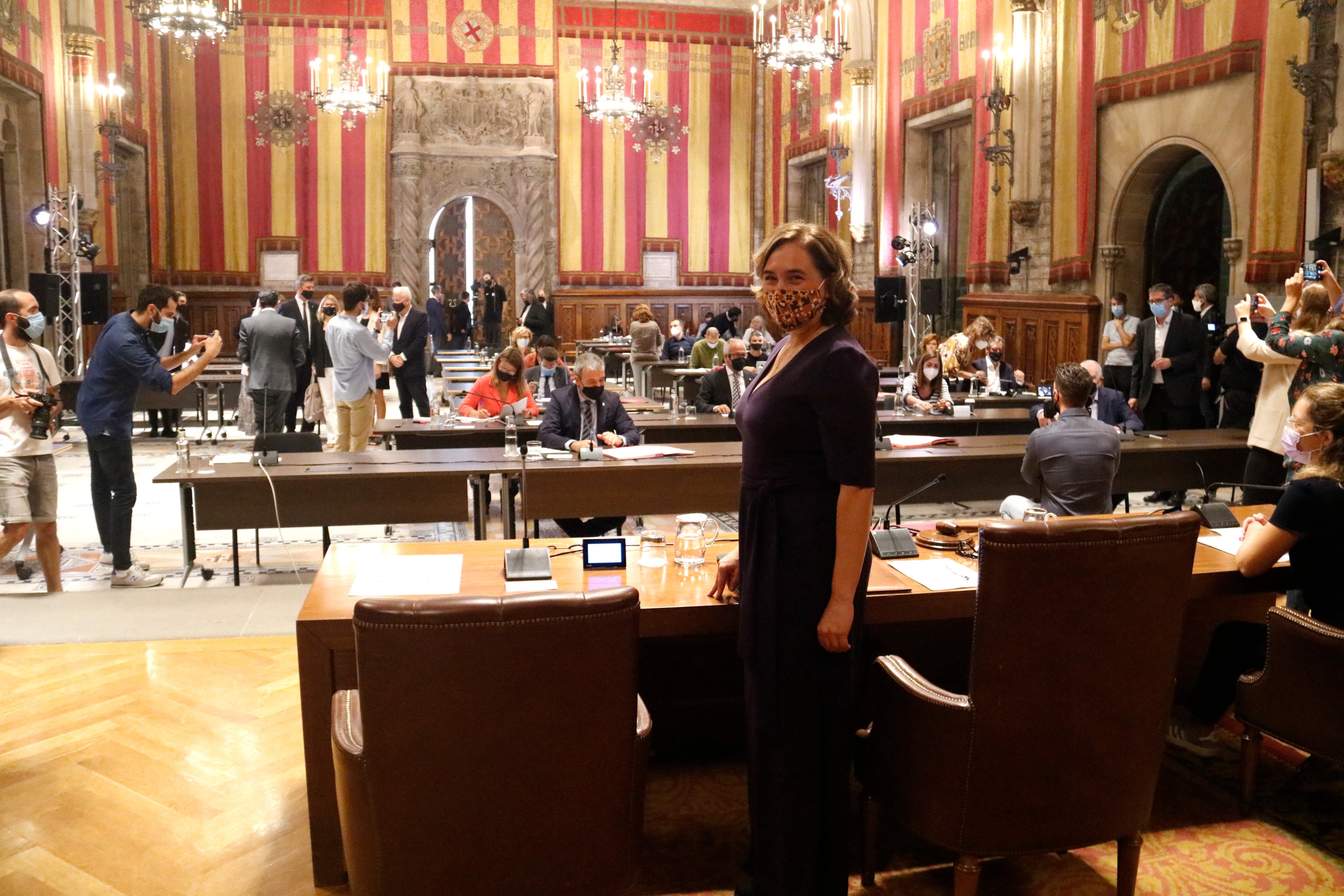 El gobierno Colau empieza a negociar los presupuestos más allá del no de ERC