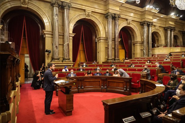 Plano general, el president del Govern, Pere Aragonès, ple del Parlament, debat de politica general faristol - Sergi Alcàzar