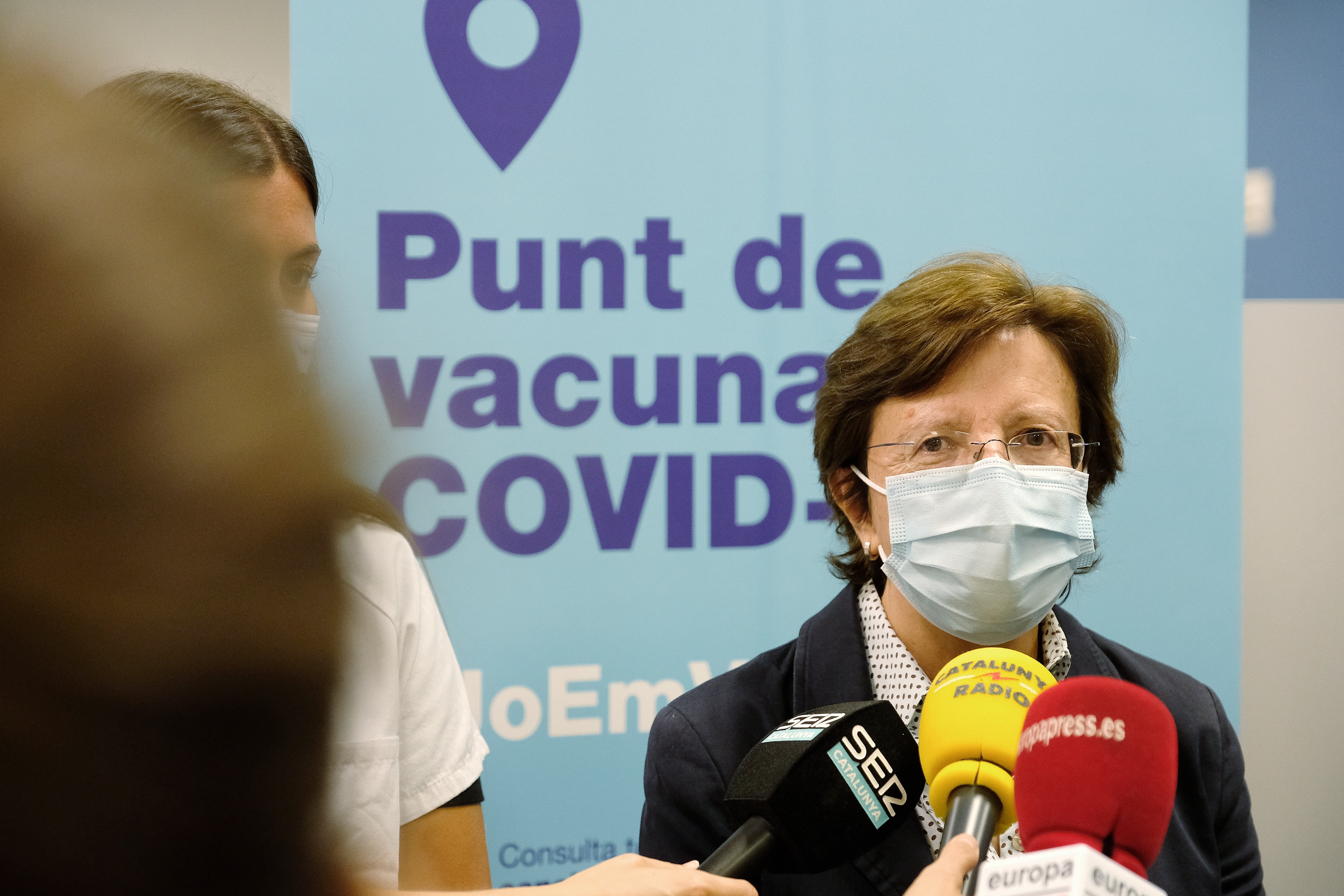 Avalancha de apoyos a los cargos de Salut investigados por el supuesto retraso al vacunar policías españoles