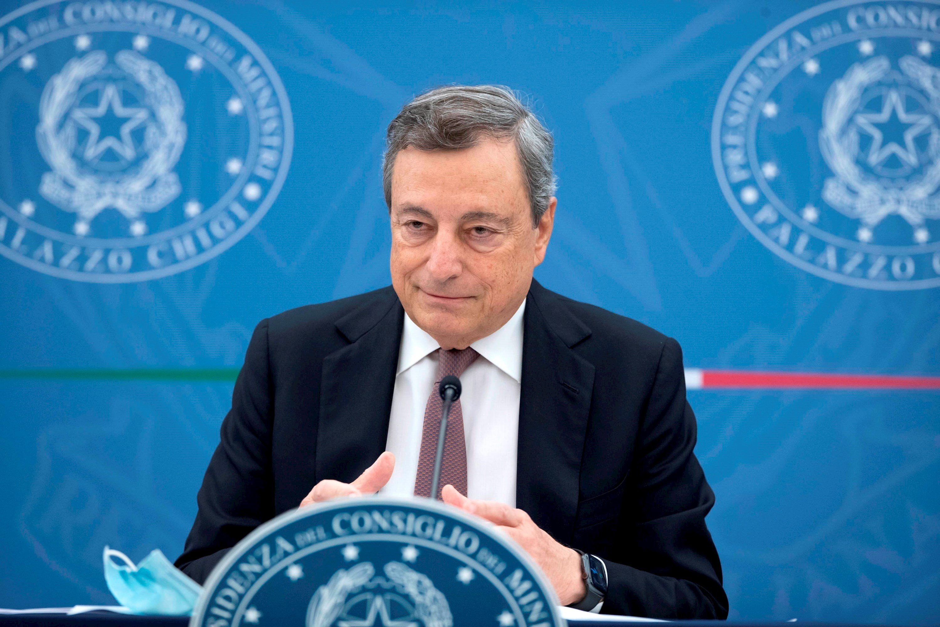 Draghi limita a "la policía y los jueces" la operación para detener a Puigdemont
