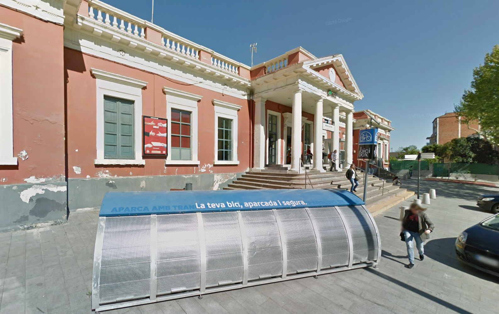 Doce pasajeros se quedaron atrapados en la estación de tren de Molins de Rei