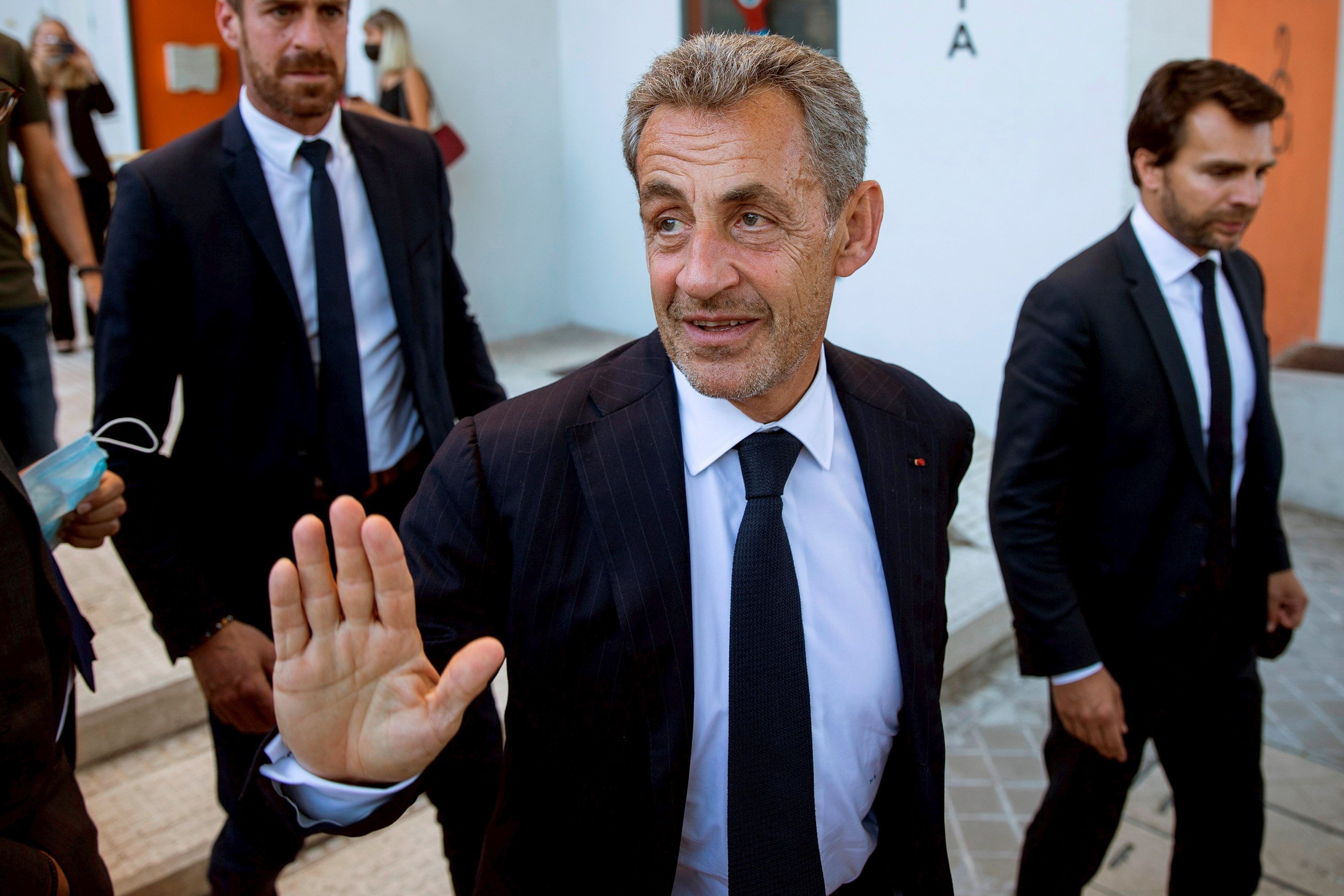 Tornen a condemnar Sarkozy, "un exemple a seguir", segons Casado