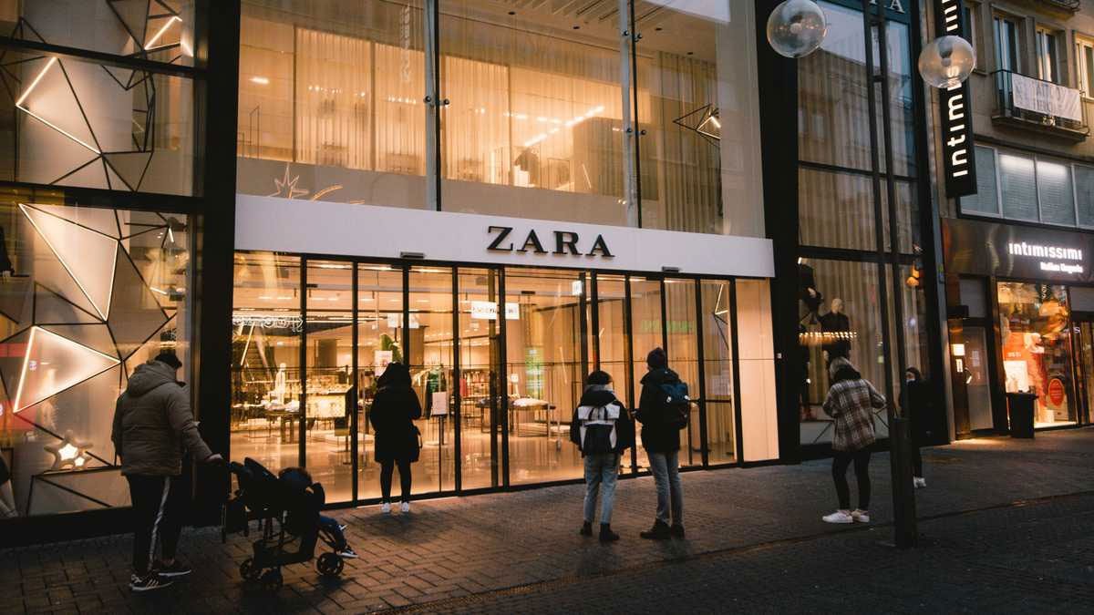 Moriries d'amor amb l'armilla preferida de les clientes més adinerades de Zara