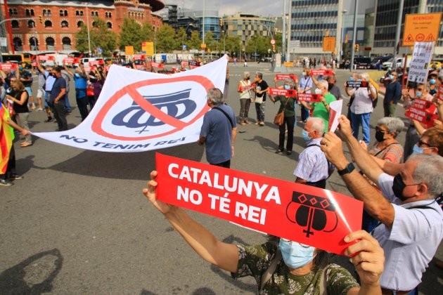Protesta presencia rey felipe vi barcelona Miquel Muñoz (7)