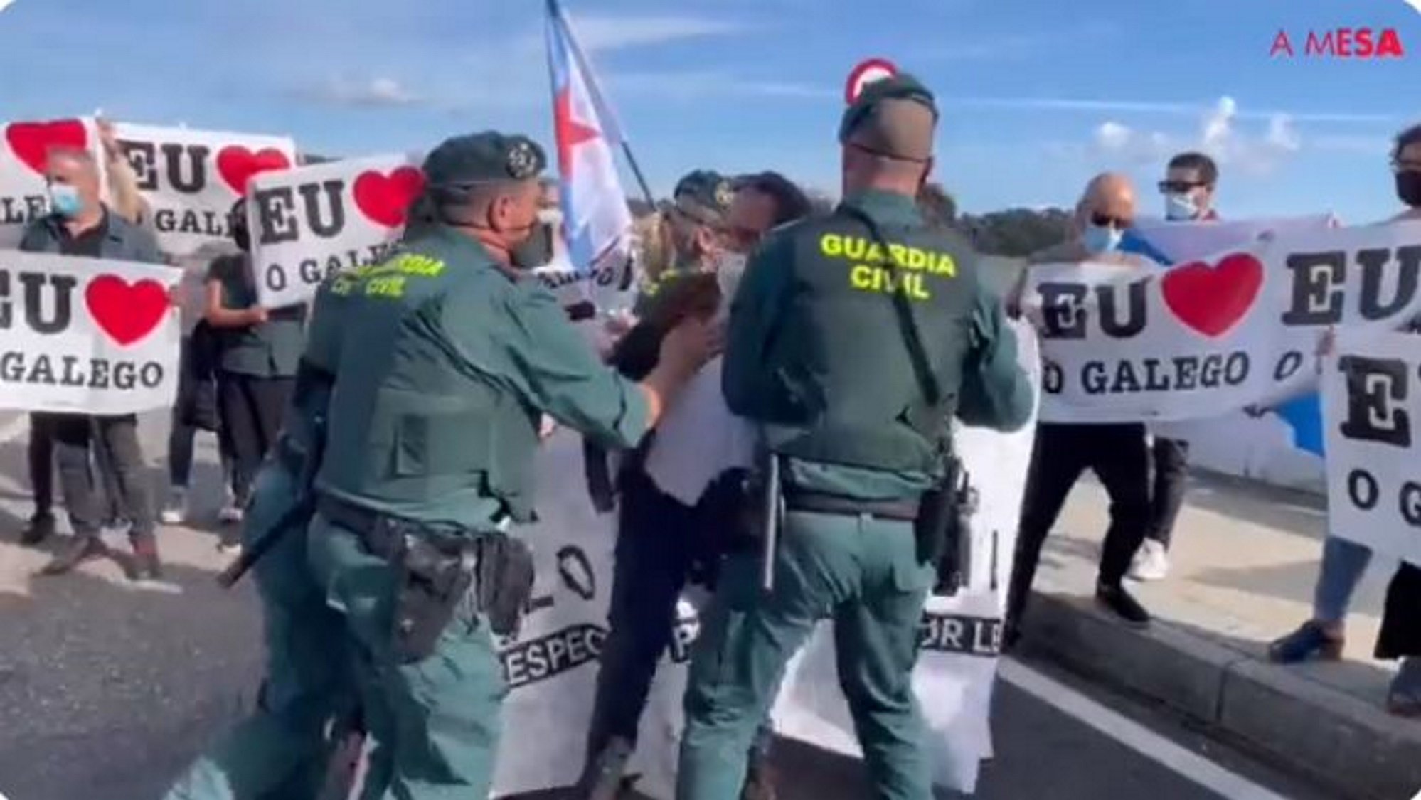 Tensión con la Guardia Civil en un acto en defensa de los topónimos gallegos