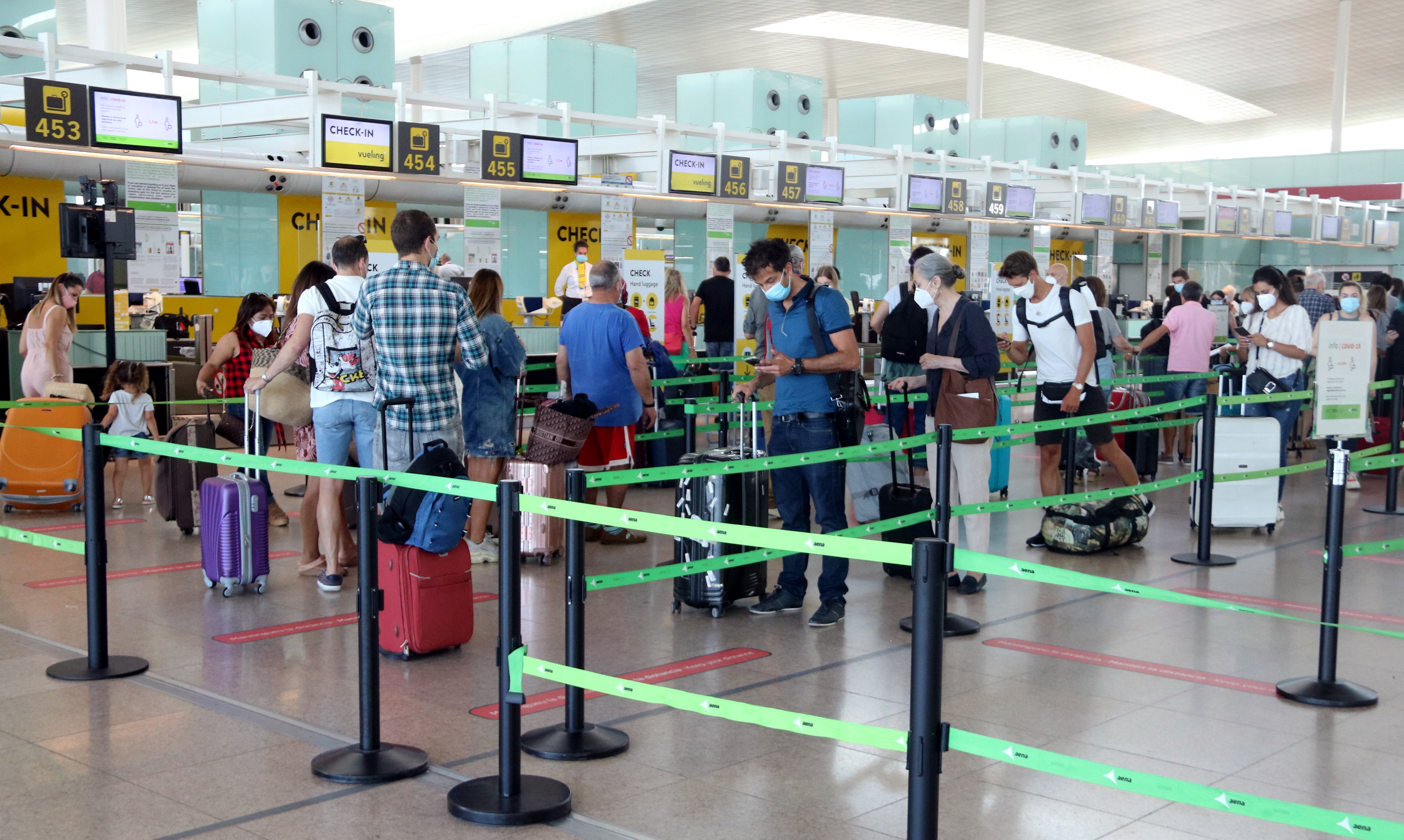 Varias aerolíneas reembolsarán el dinero de los vuelos cancelados por la covid