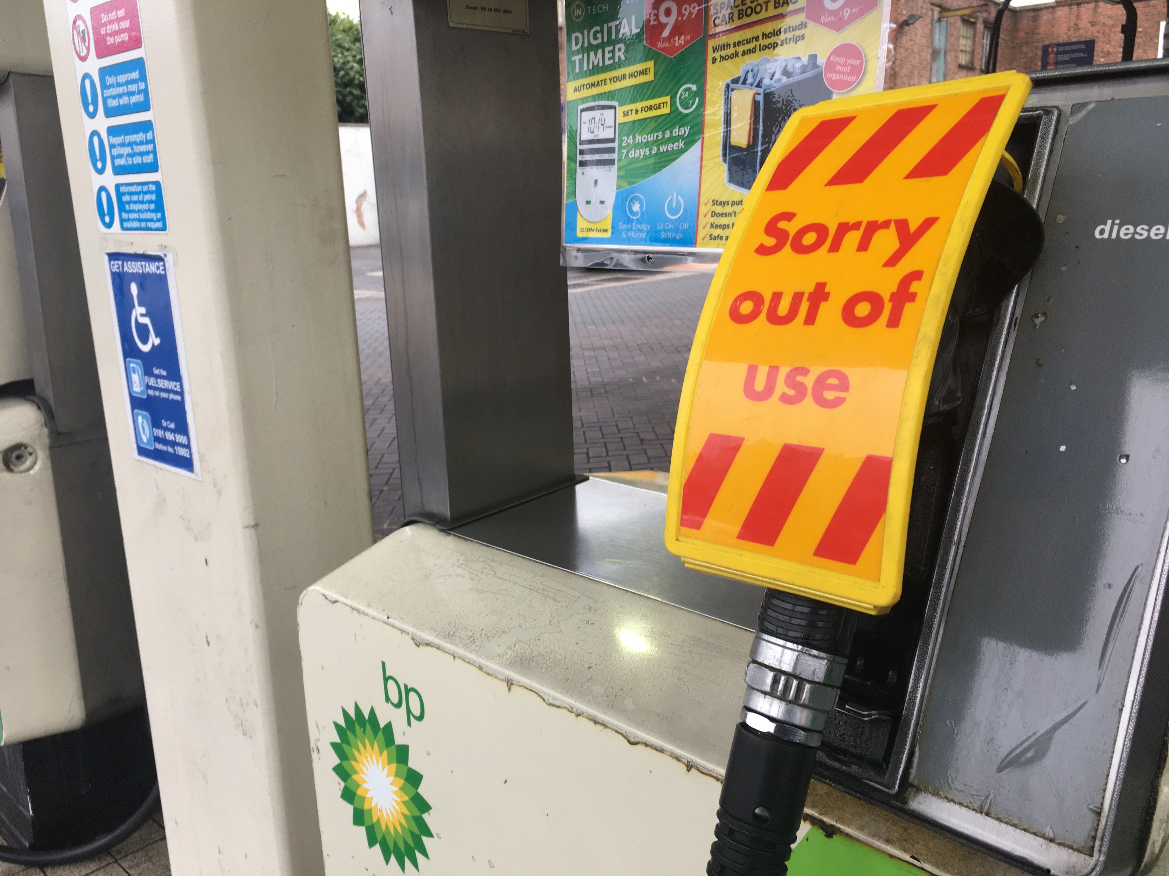 "No fuel": La odisea para encontrar gasolina en Londres