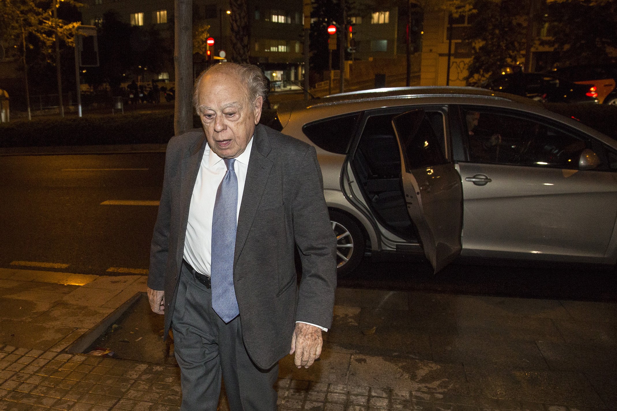 Jordi Pujol se mantiene estable y con medicación sedante a la espera de una prueba de imagen cerebral