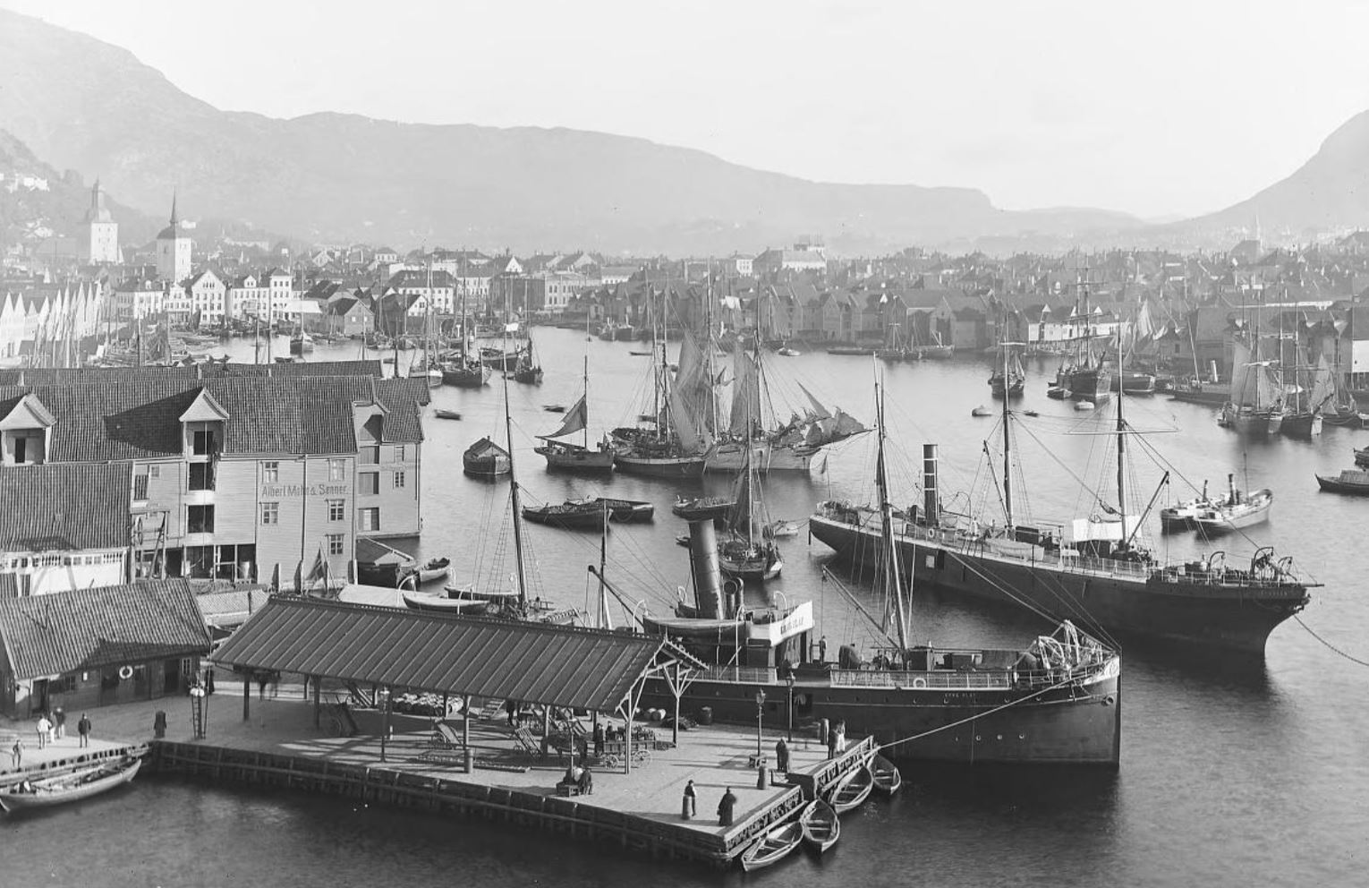 Vista del puerto de Bergen (finales del siglo XIX). Fuente Bergen Bibliotek