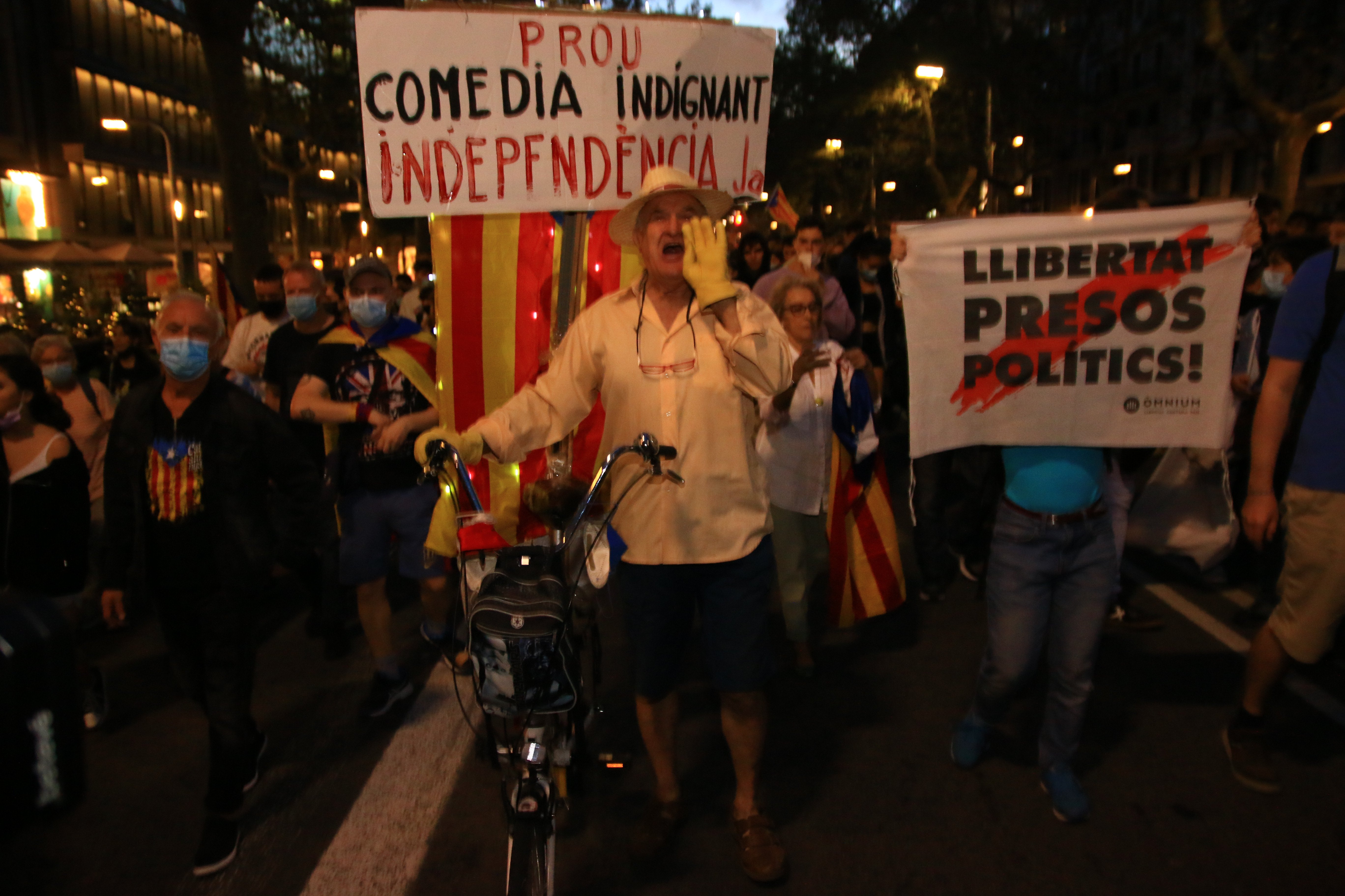 manifestación cdr barcelona 1 octubre / Miqueñ Muñoz