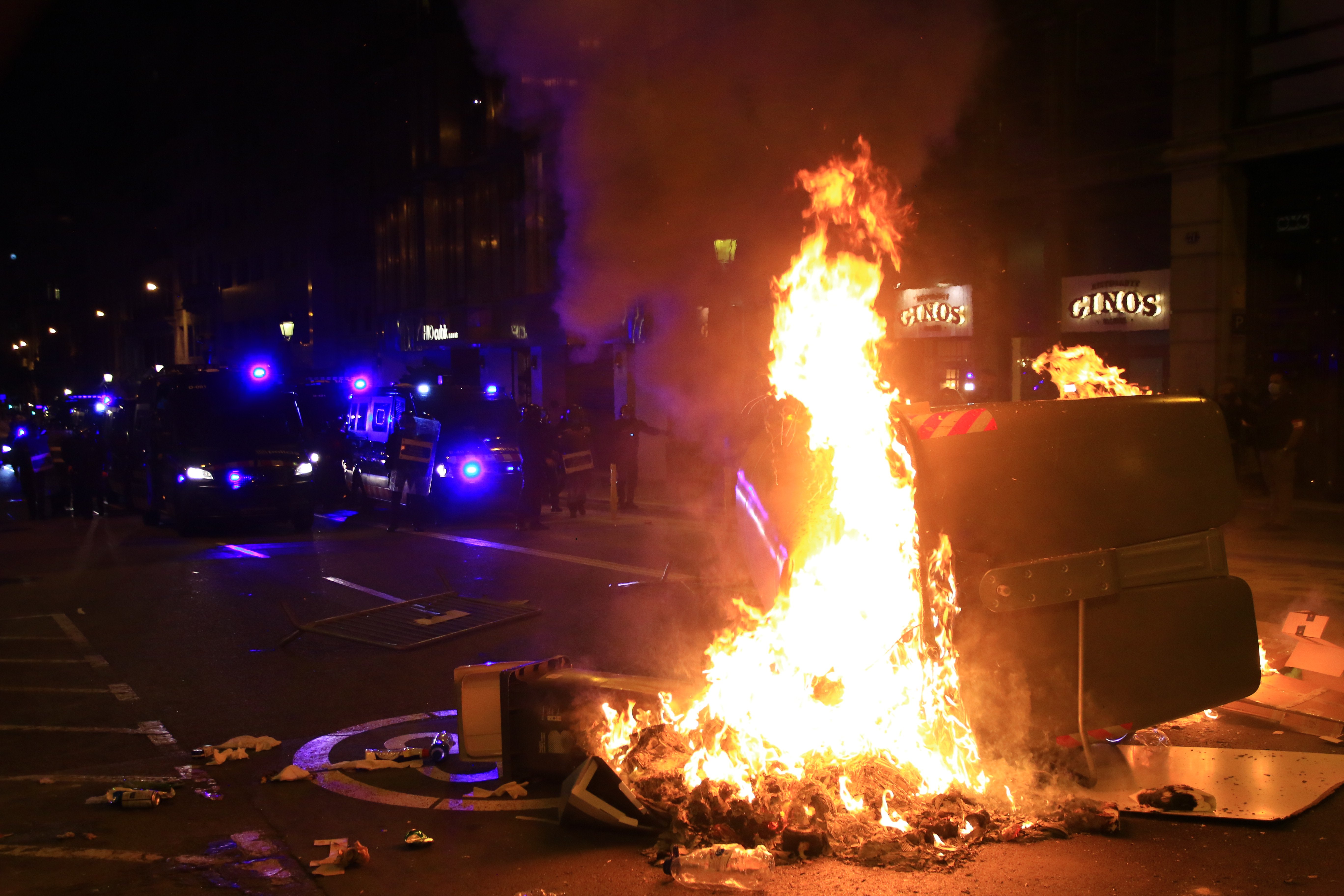 Incidents a la Via Laietana després de la manifestació dels CDR: 4 detinguts