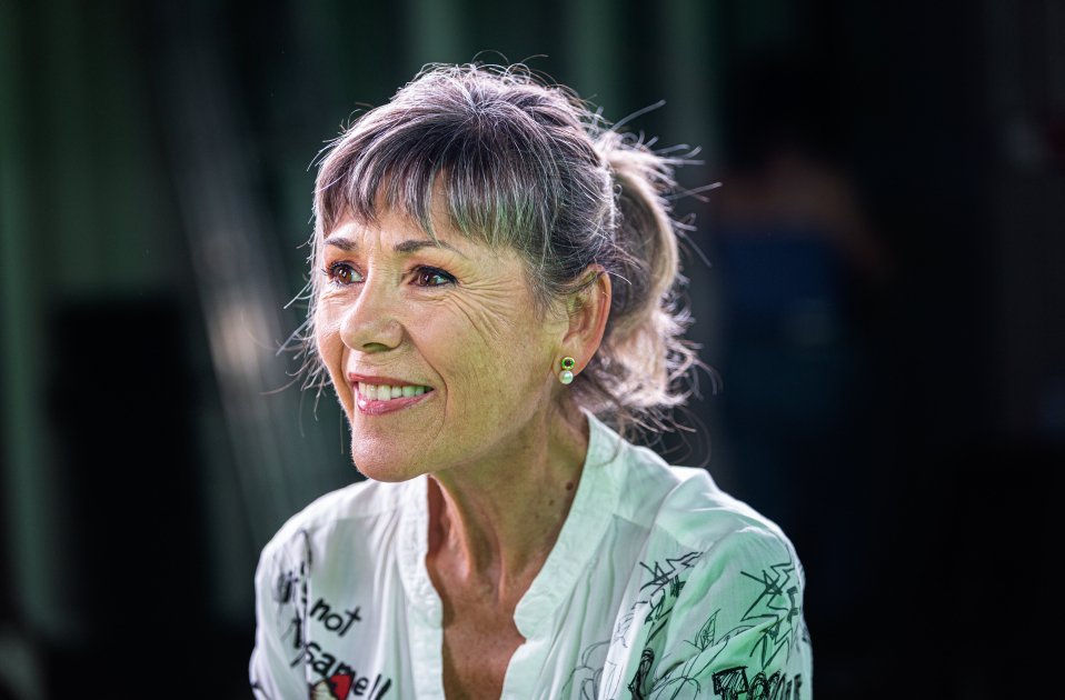 Mari Pau Huguet en el platón de 8maniacs - Montse Giralt