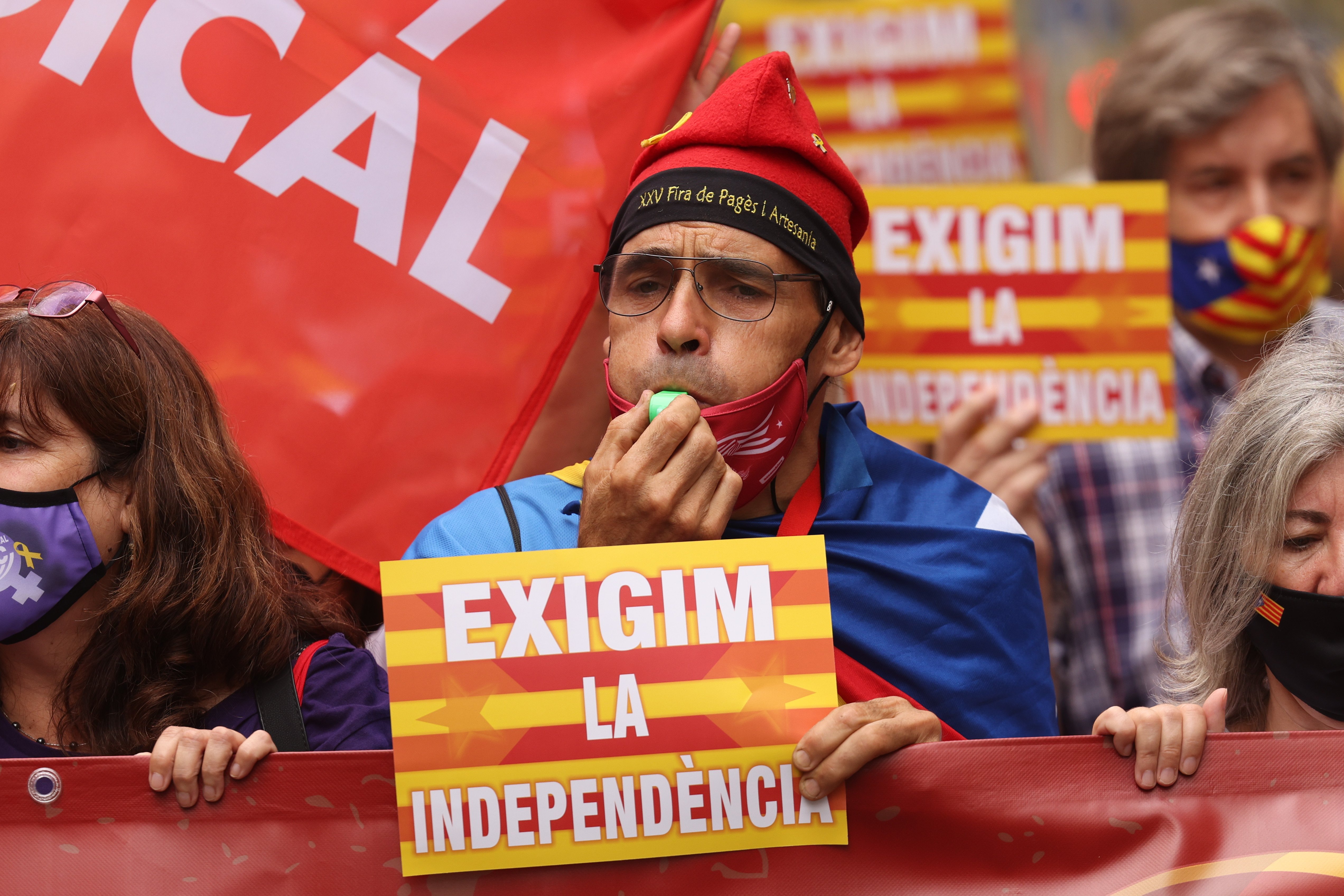 "Exigim la independència"