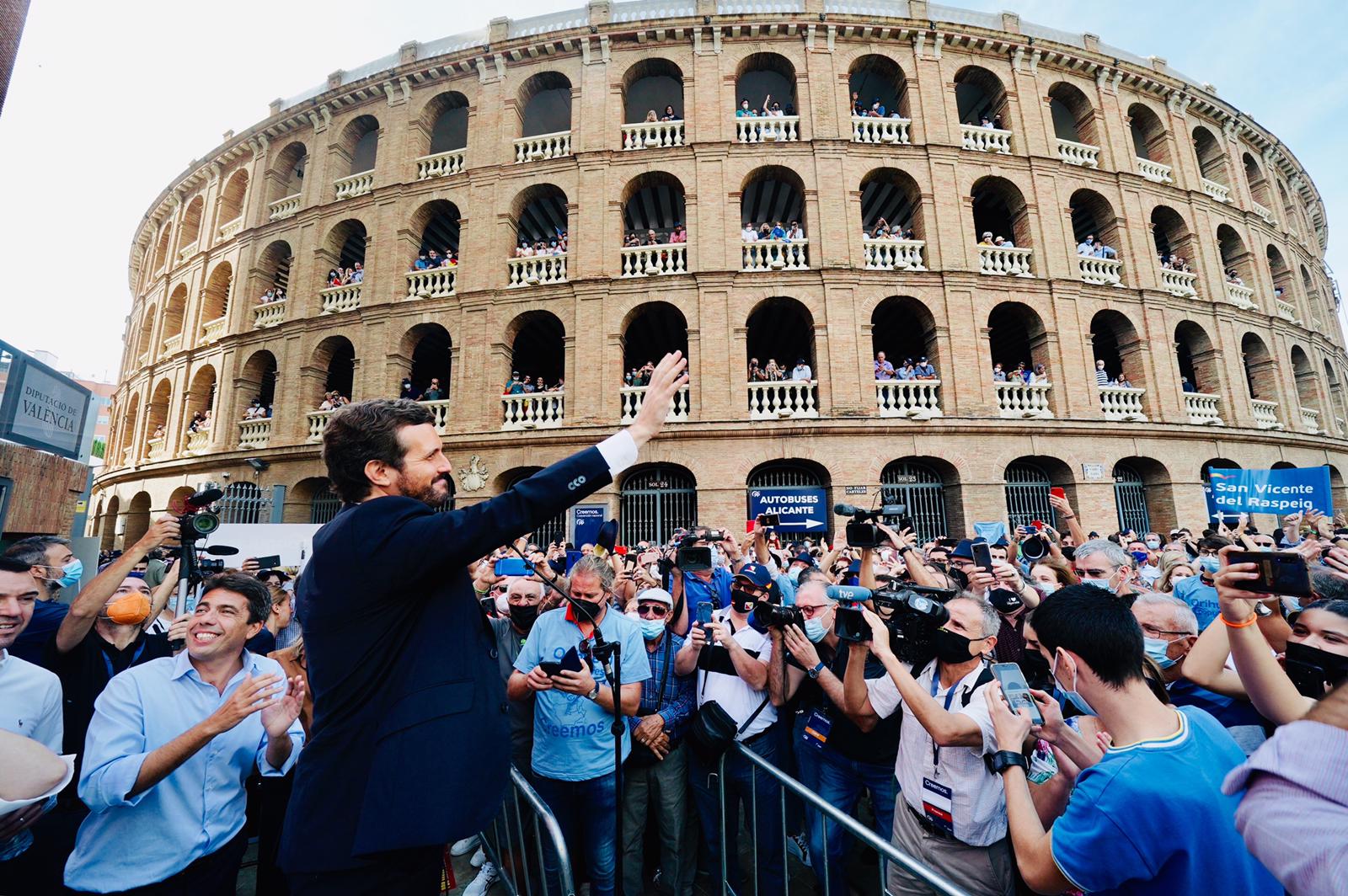 pablo casado exteriores convención nacional pp valencia plaza toros   pp
